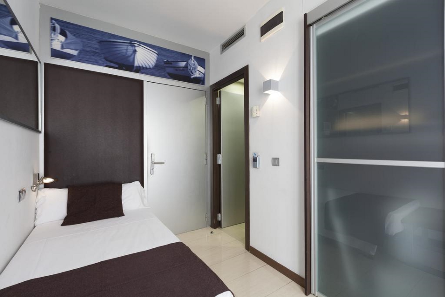 INDIVIDUAL ROOM