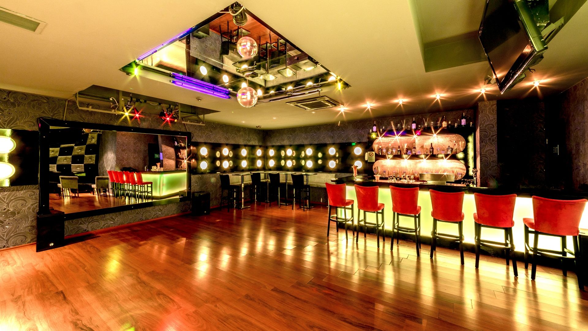 Club Blackout Cocktail Bar