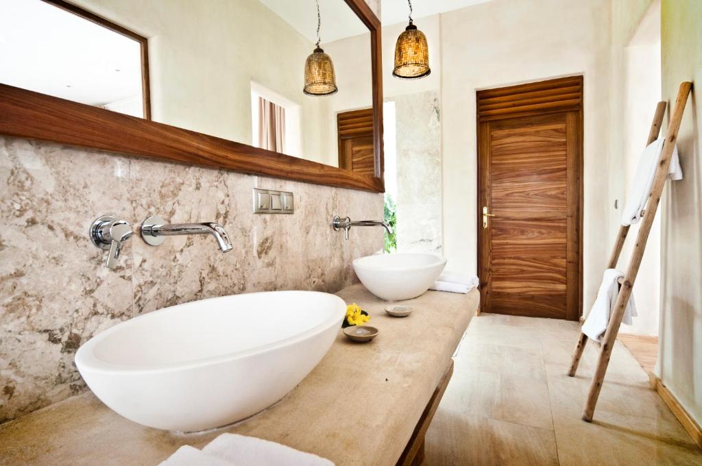 Beachfront One-Bedroom Villa