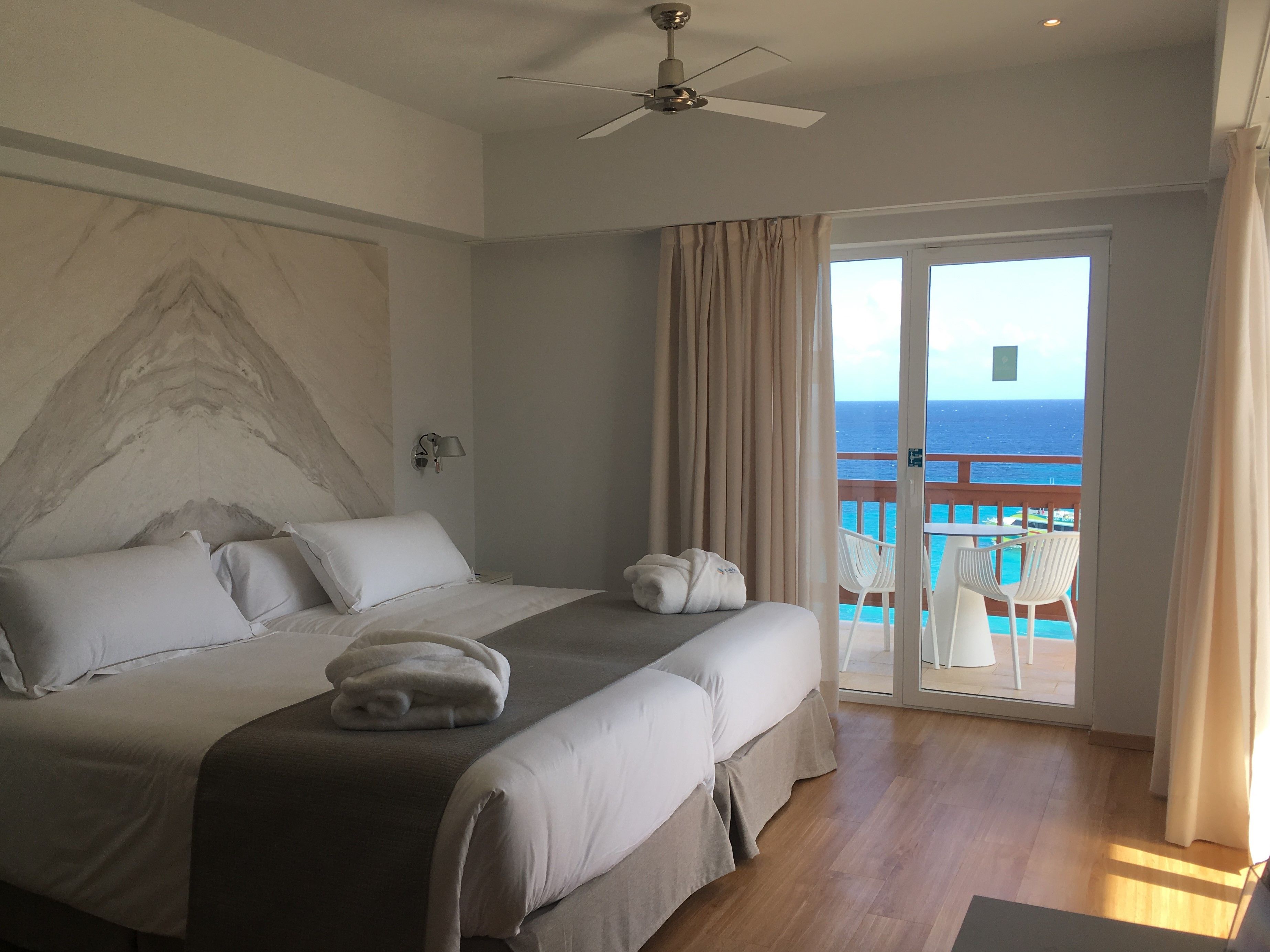 DOUBLE ROOM FRONT SEA VIEW WITH BALCONY OR TERRACE
