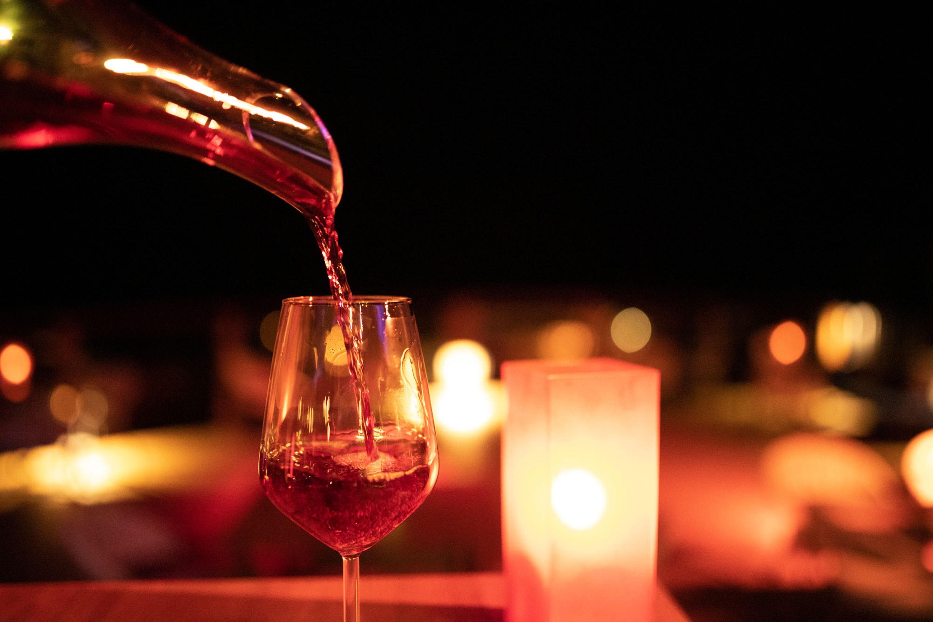 THE VINEYARD LOUNGE