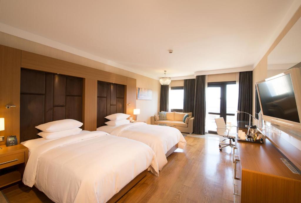 Hilton Guest Room Sea View