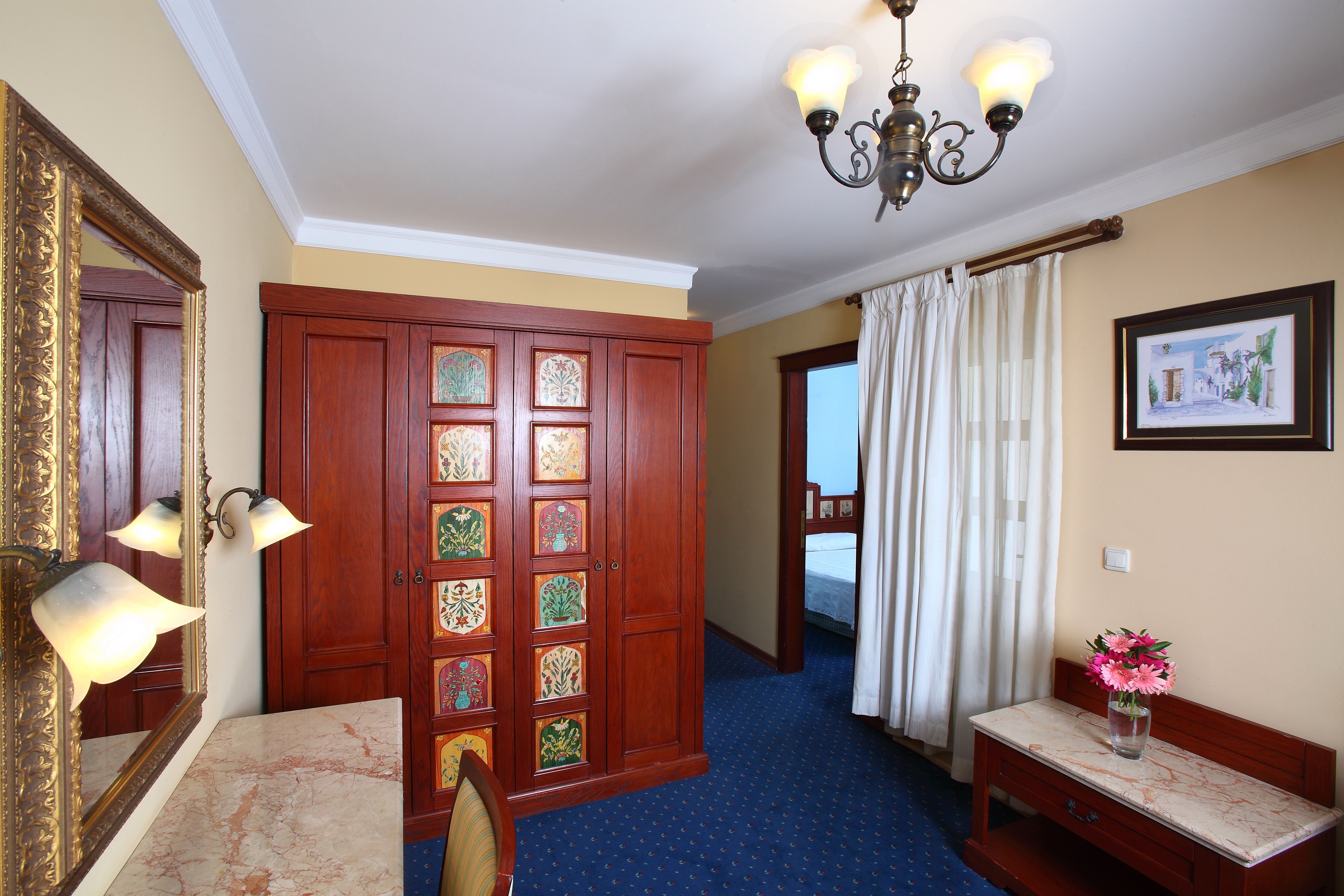 SUITE