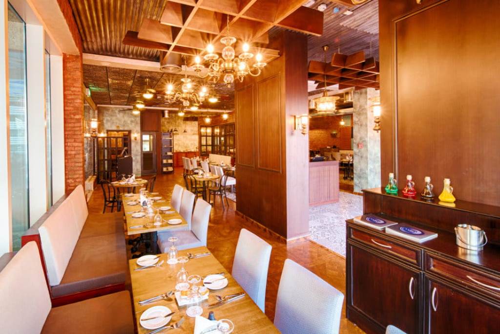 Golden Fork Restaurent