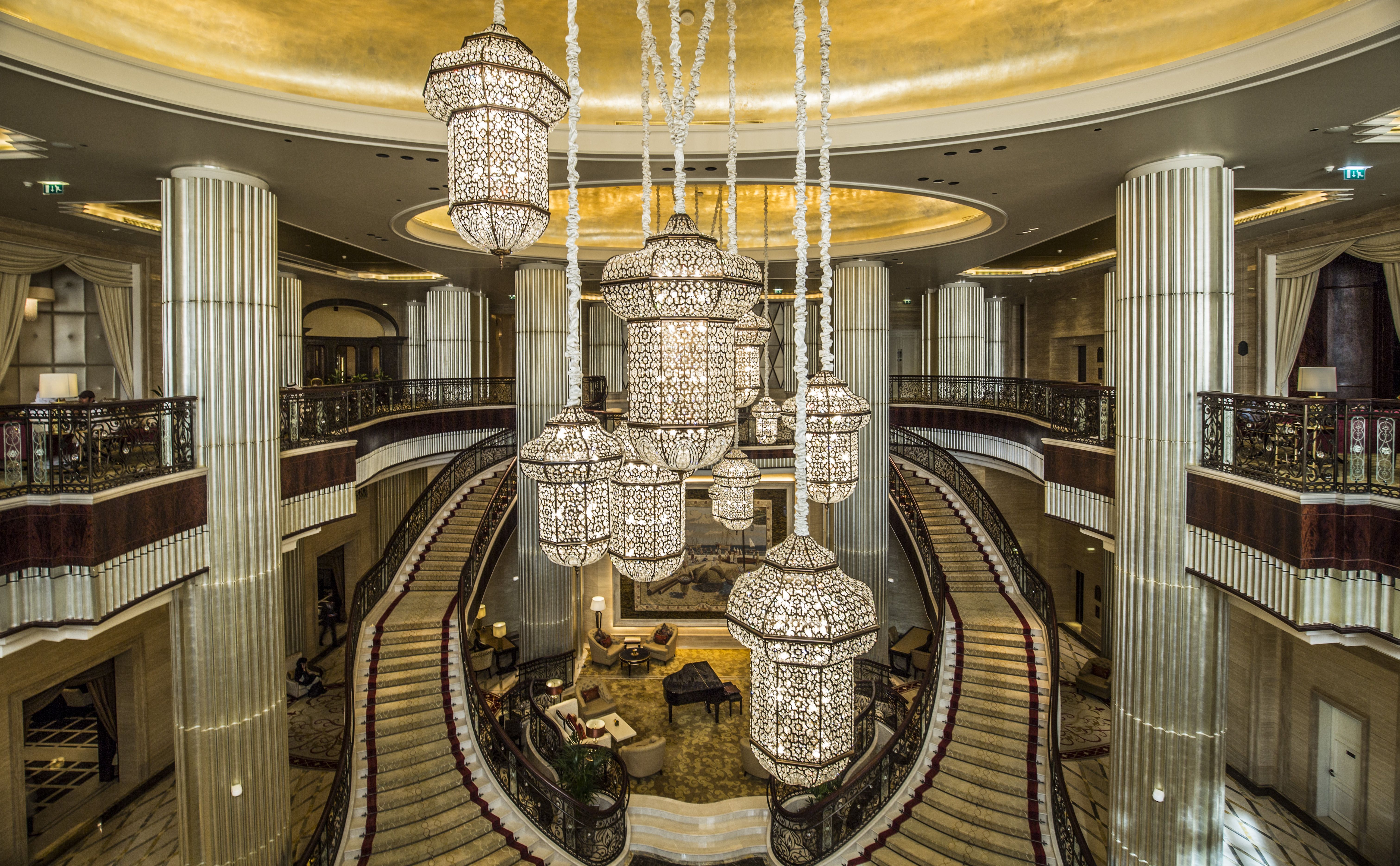 Crystal Lounge