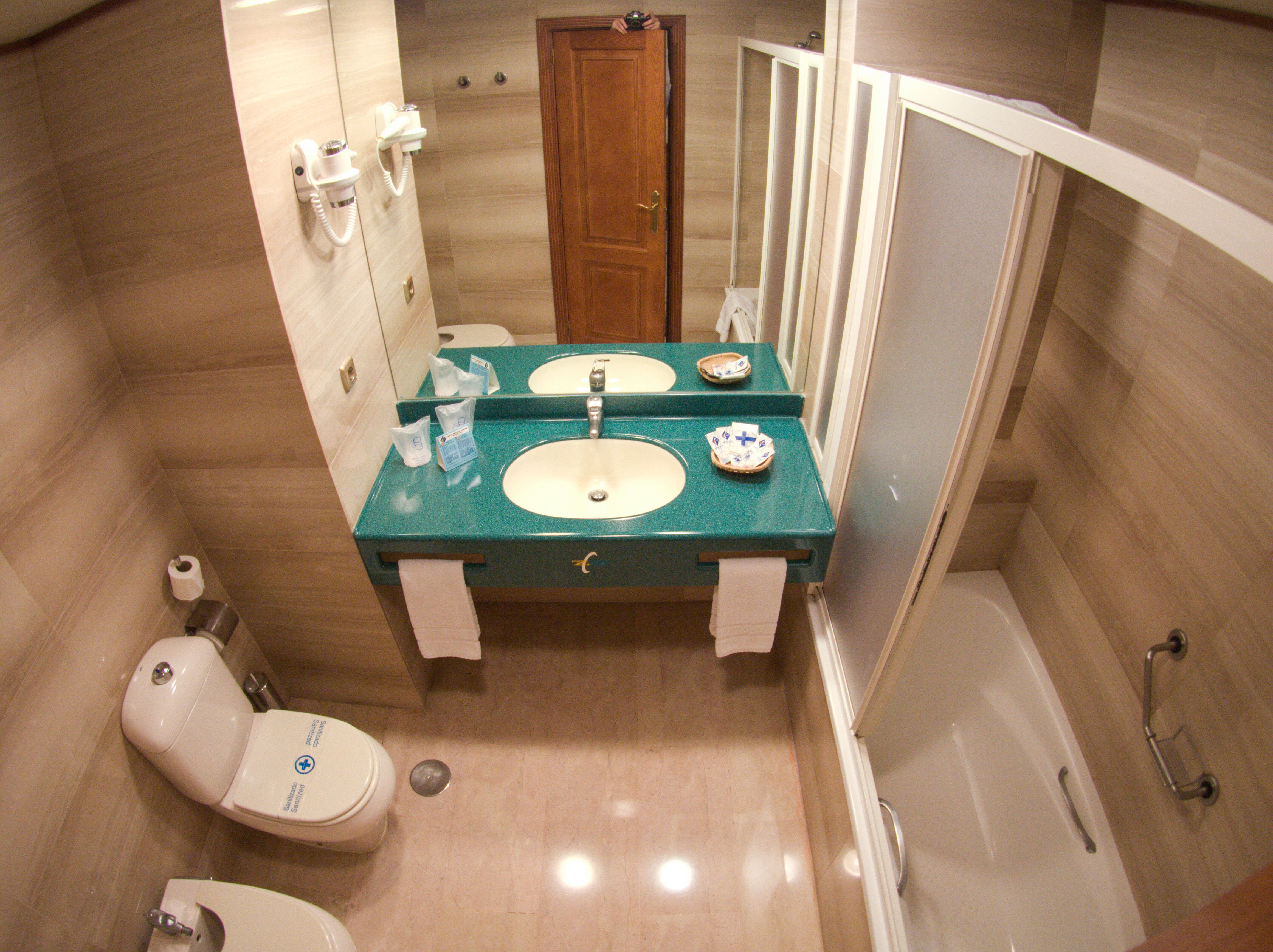 DOUBLE STANDARD ROOM