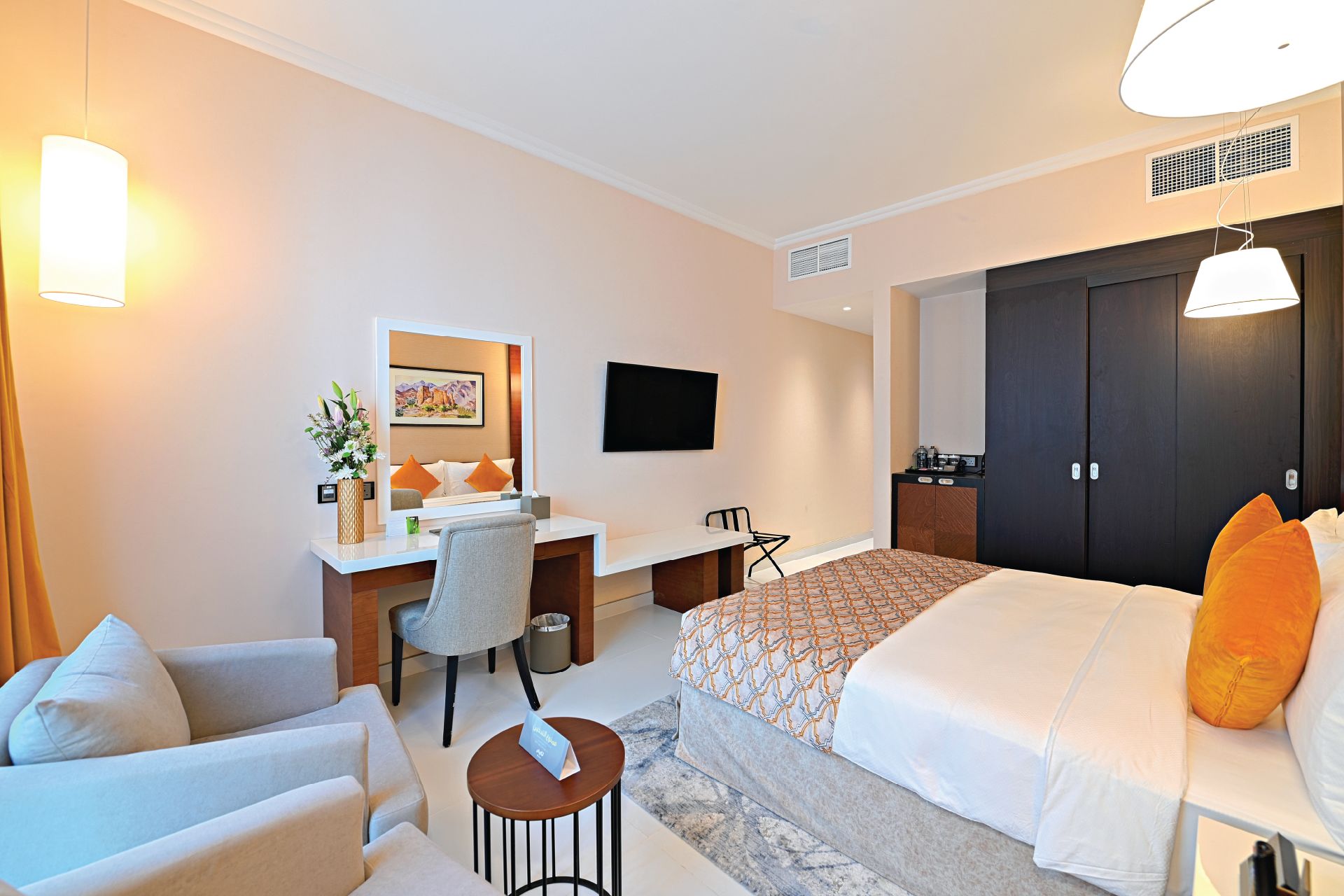 Deluxe Room (King/Twin)