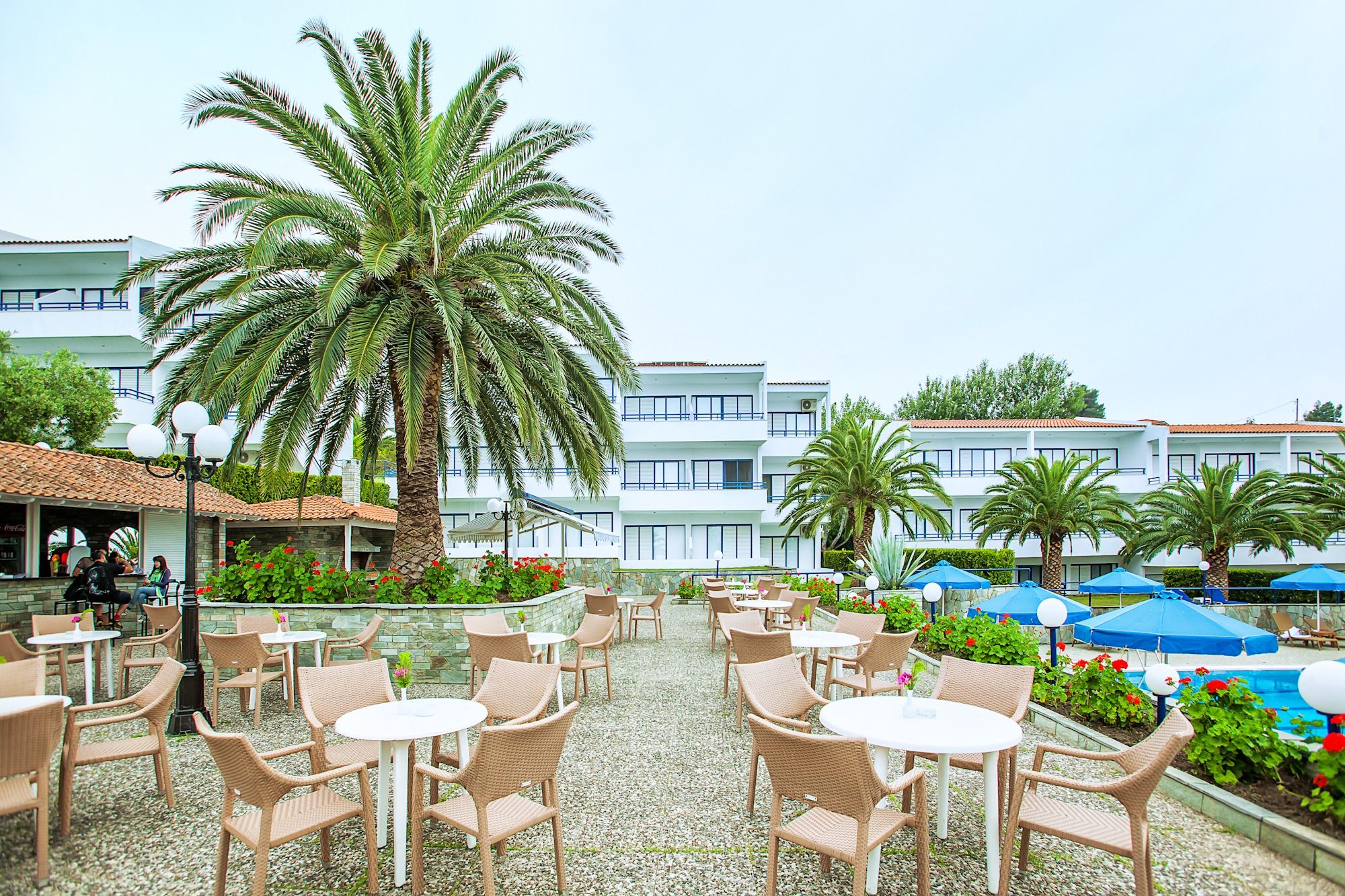 Pool Bar