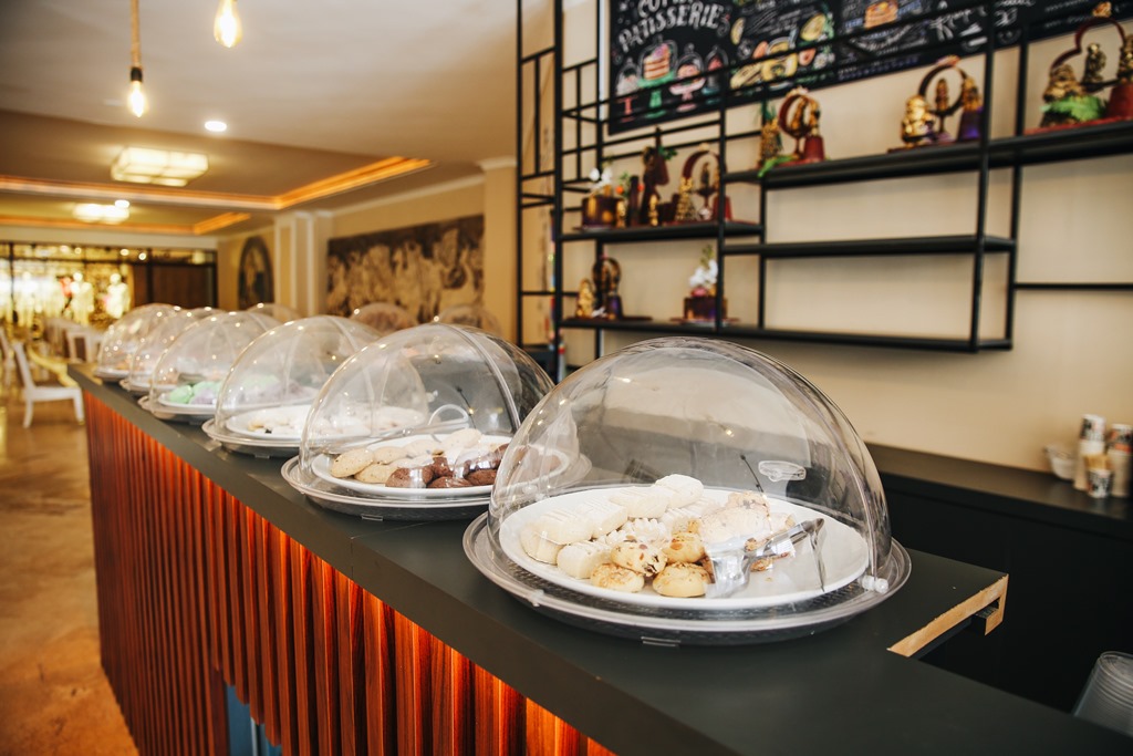 LANATA MODERN RESTAURANT