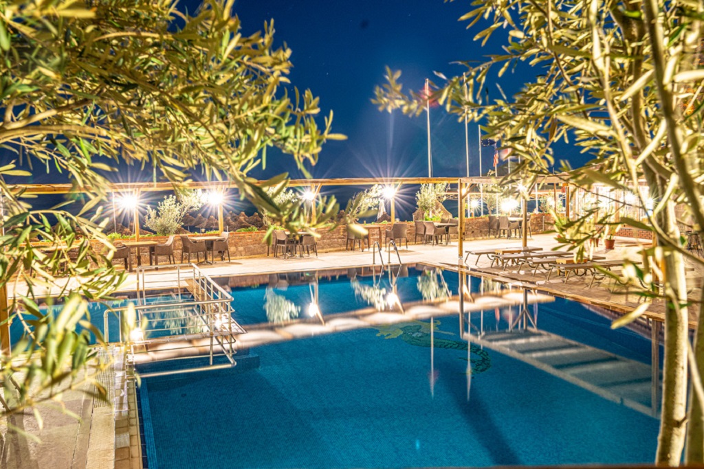 Piscina deschisă