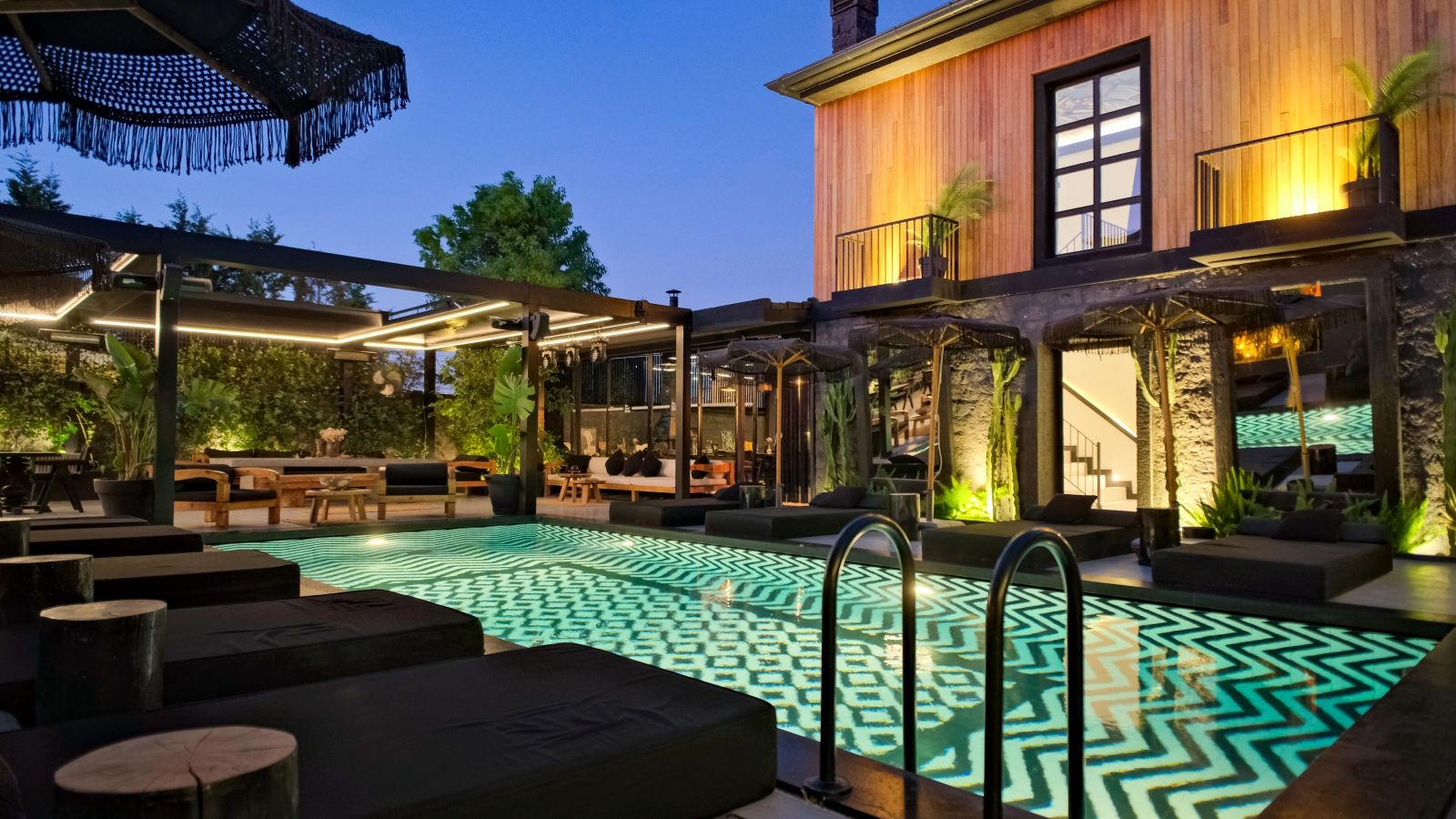 Piscina deschisă