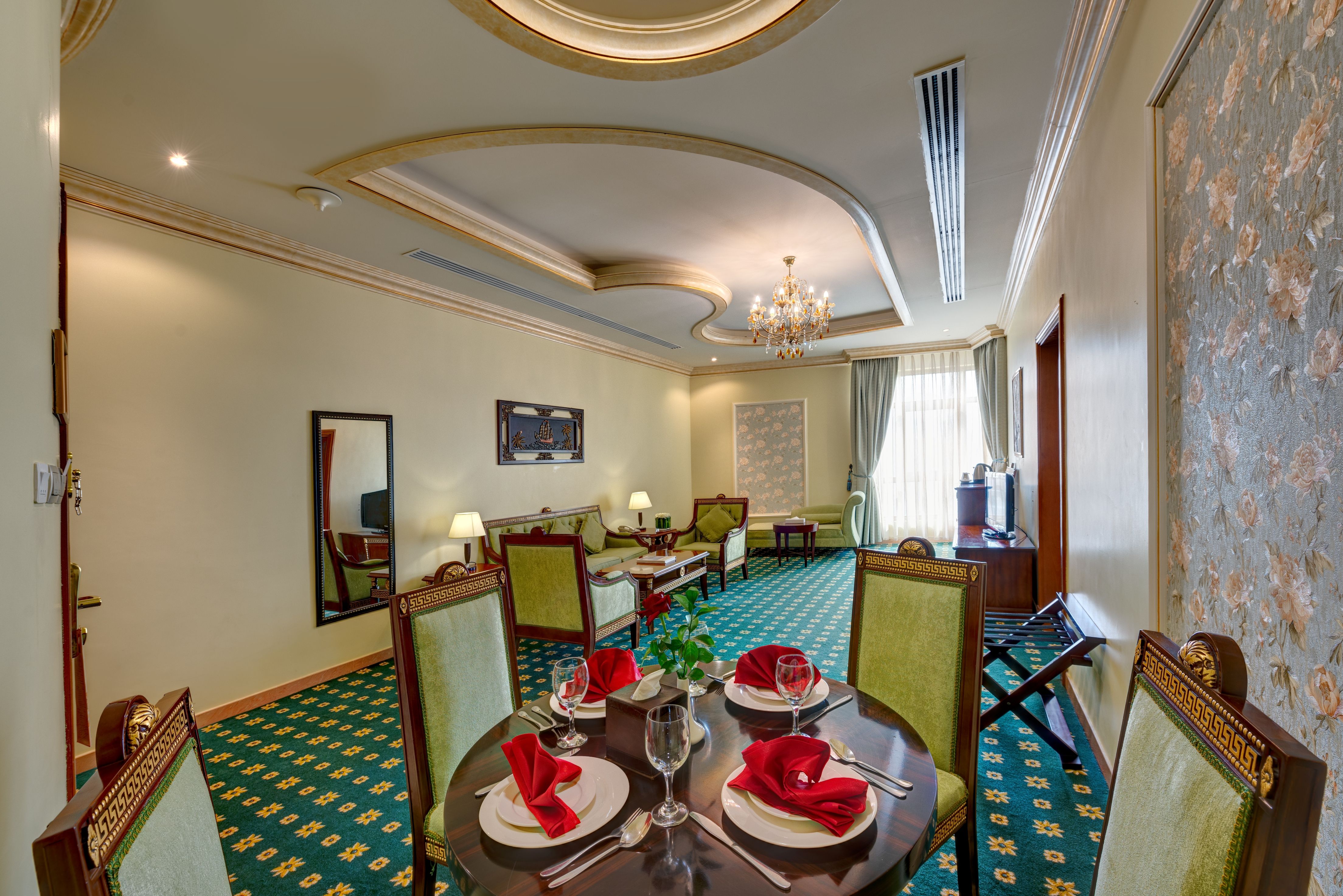 EXECUTIVE SUITE