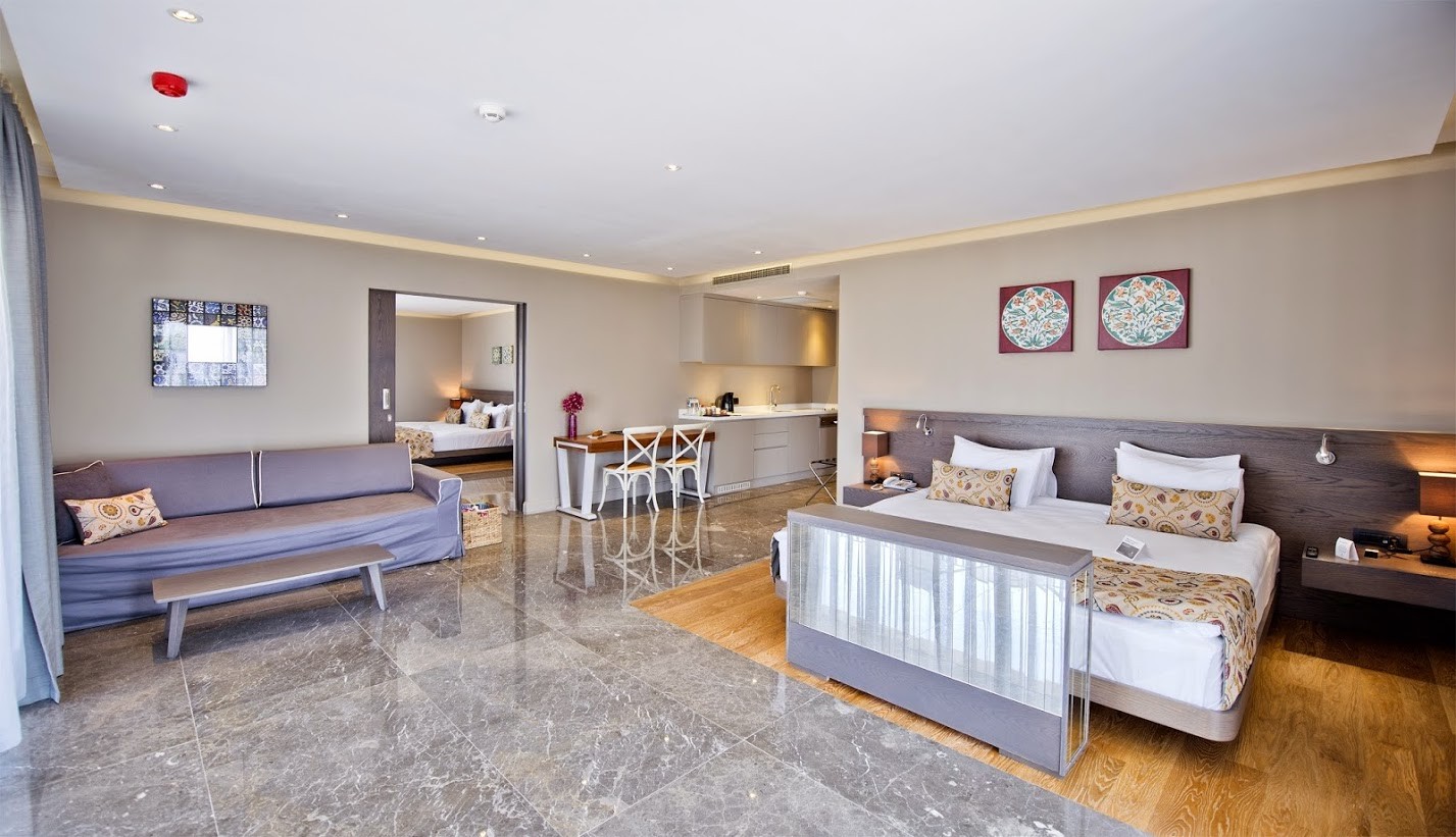 CONNECTION SUITE