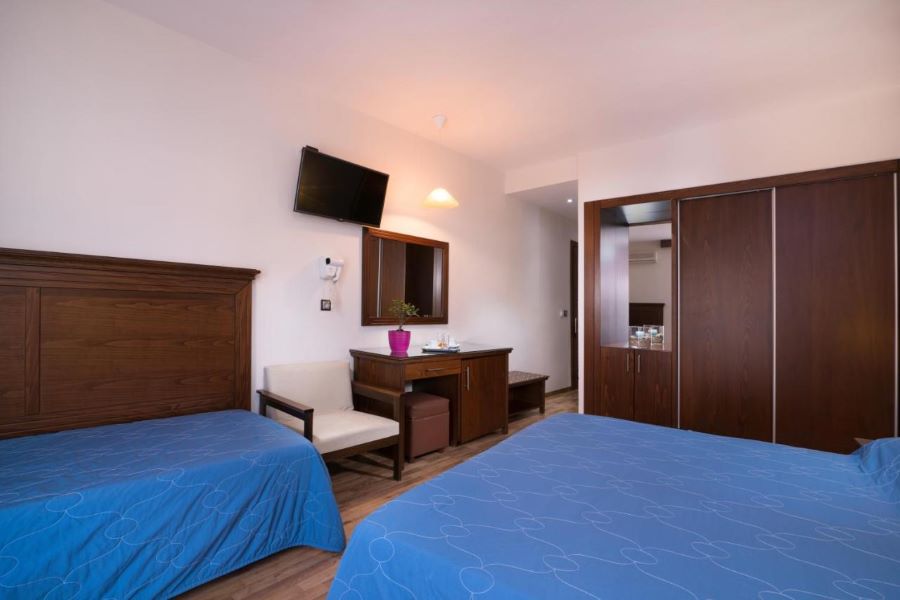 OLYMPION HOTEL 1.jpg