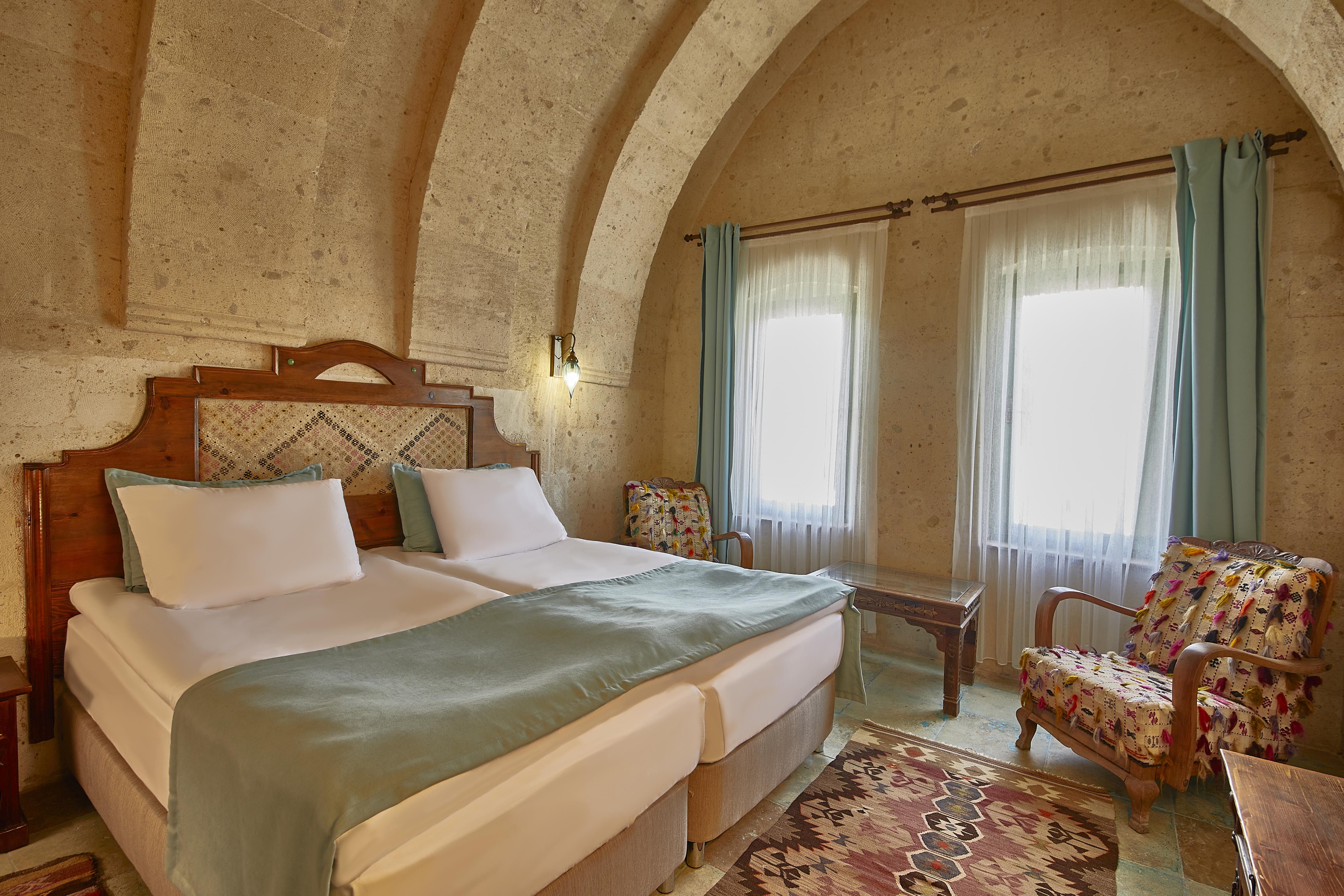 SUITE ROOM