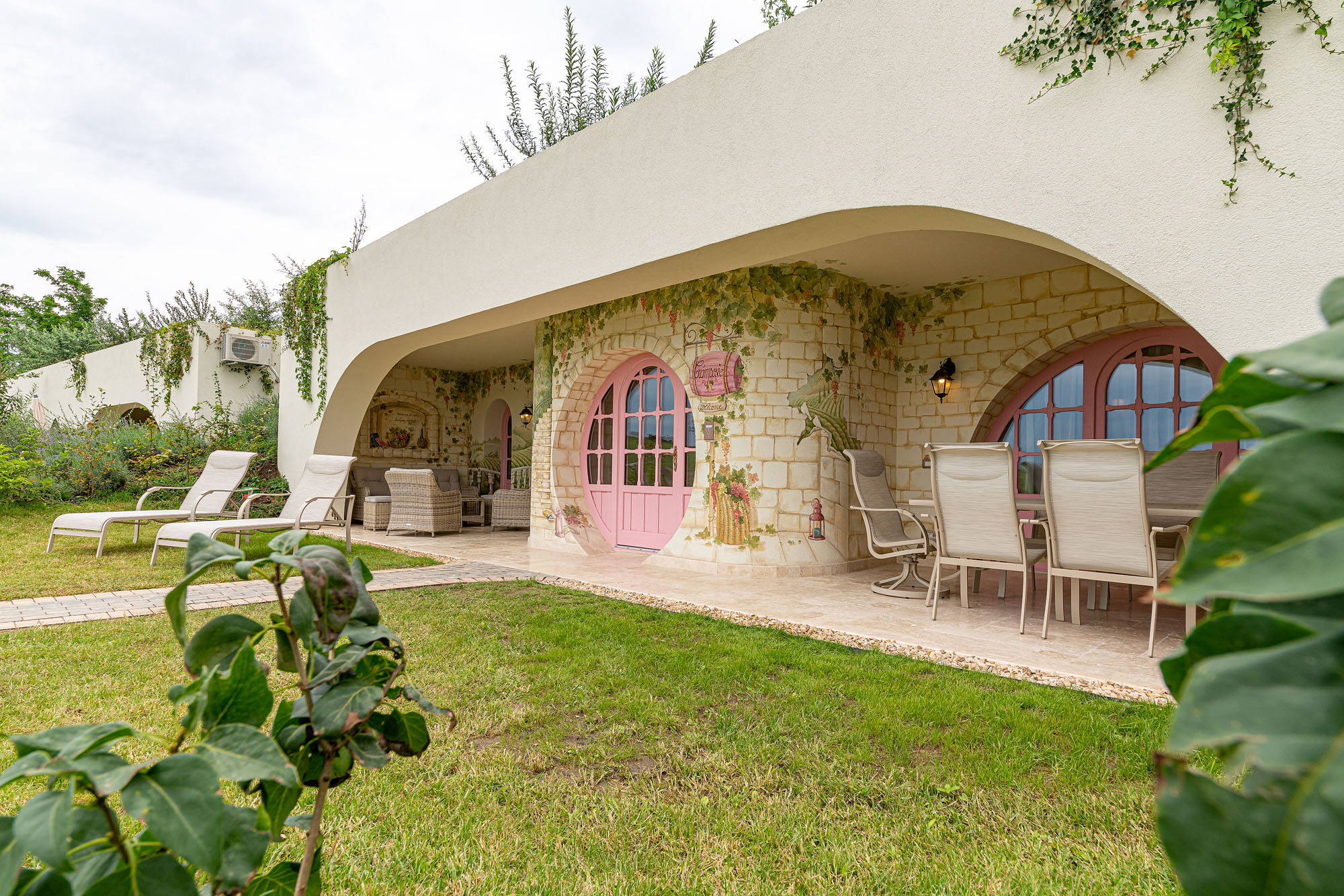 BUNGALOW APARTMENT