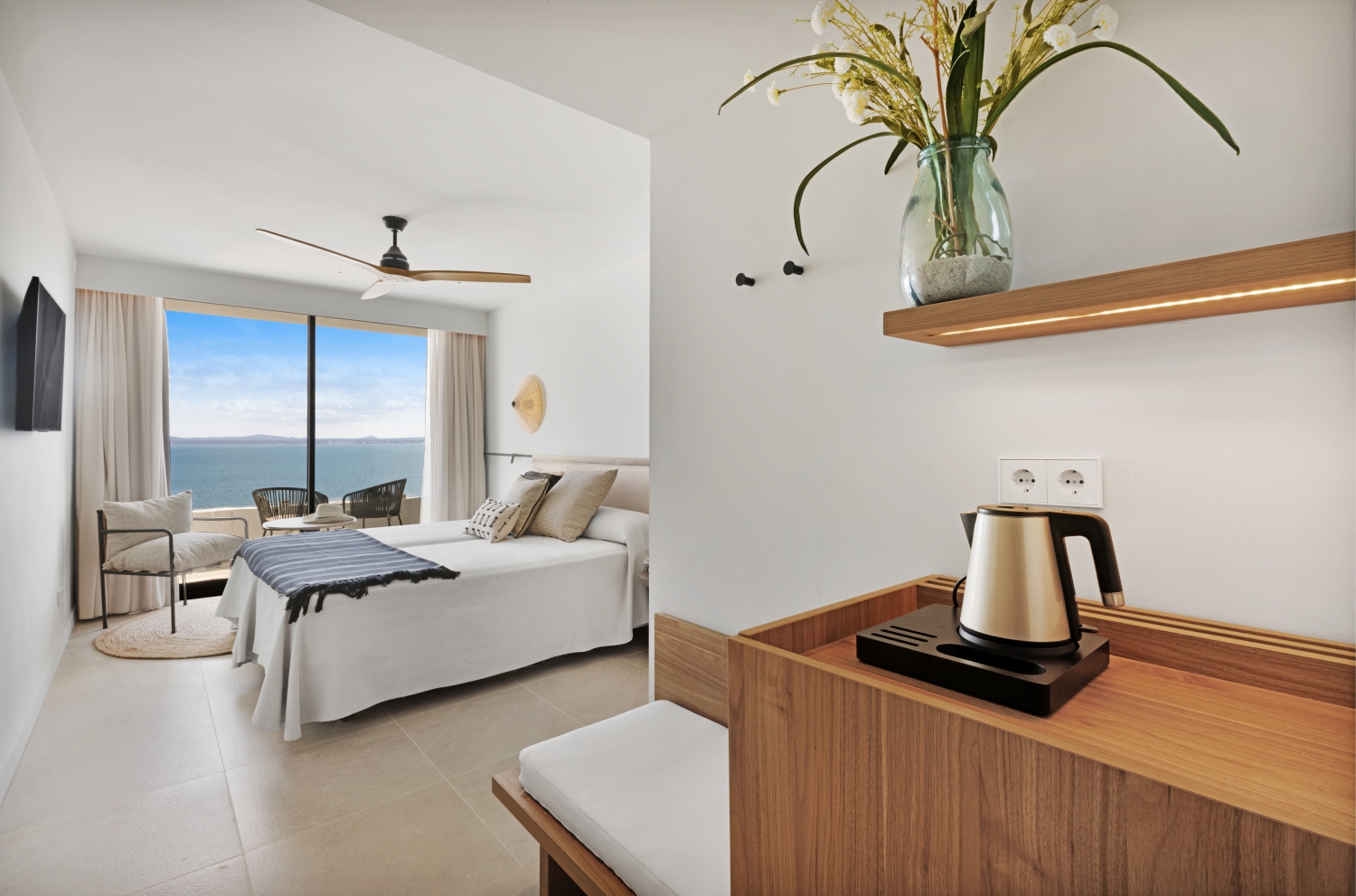 PREMIUM ROOM SEA VIEW (BALCONY OR TERRACE)