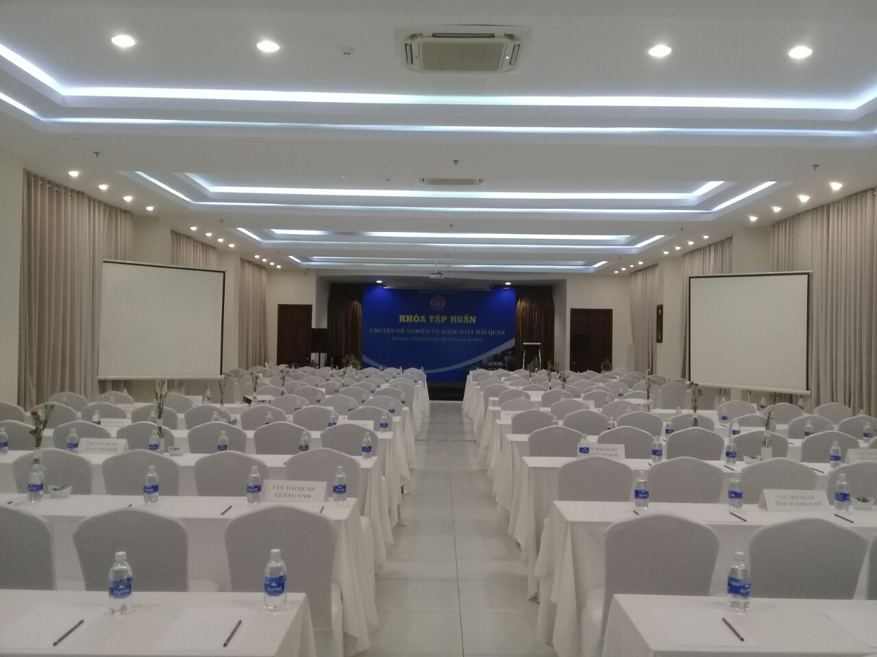 MICE (servicii de organizare de întâlniri, conferințe, alte evenimente)