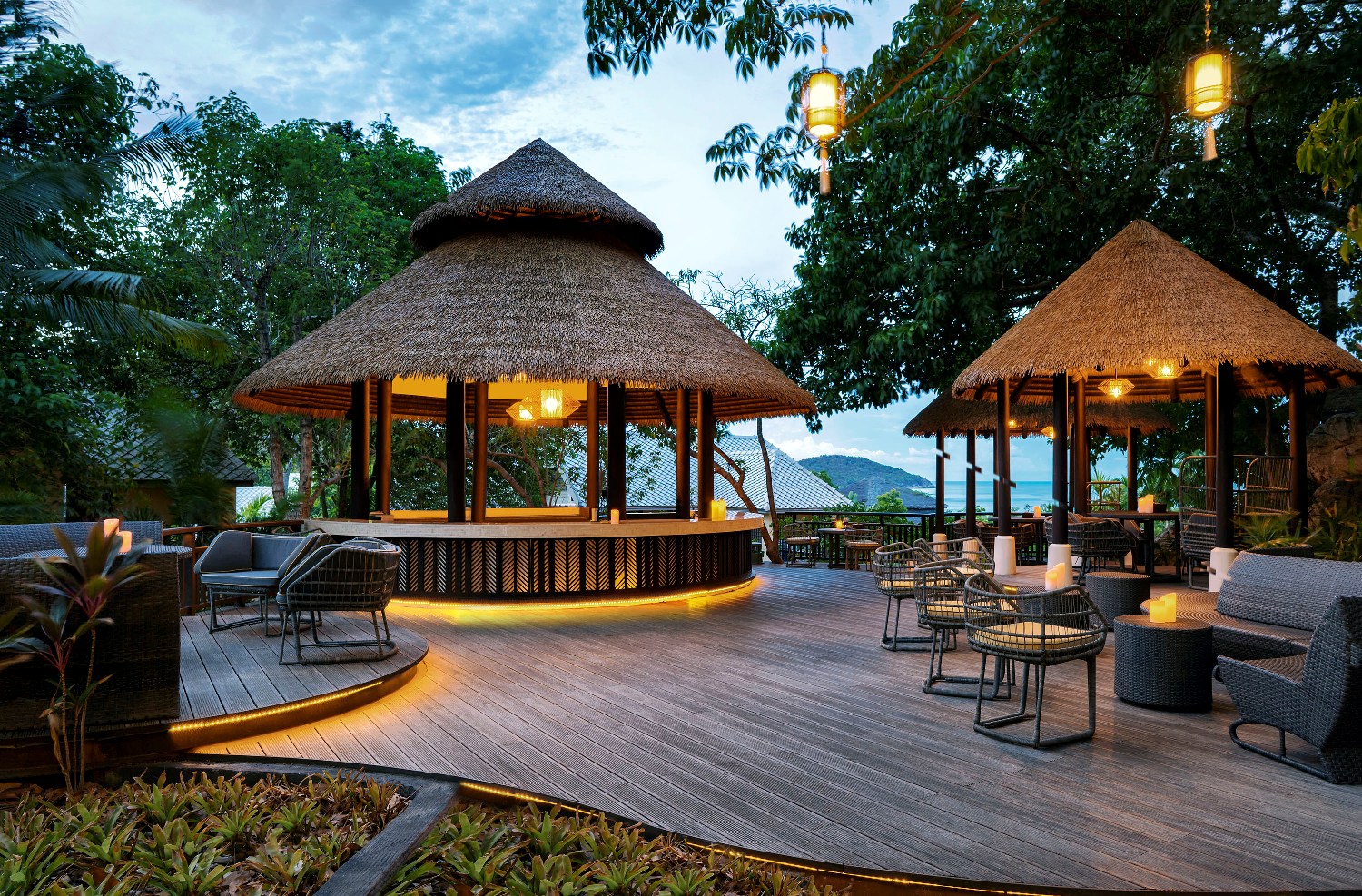 Tree Tops Sky Dining Bar