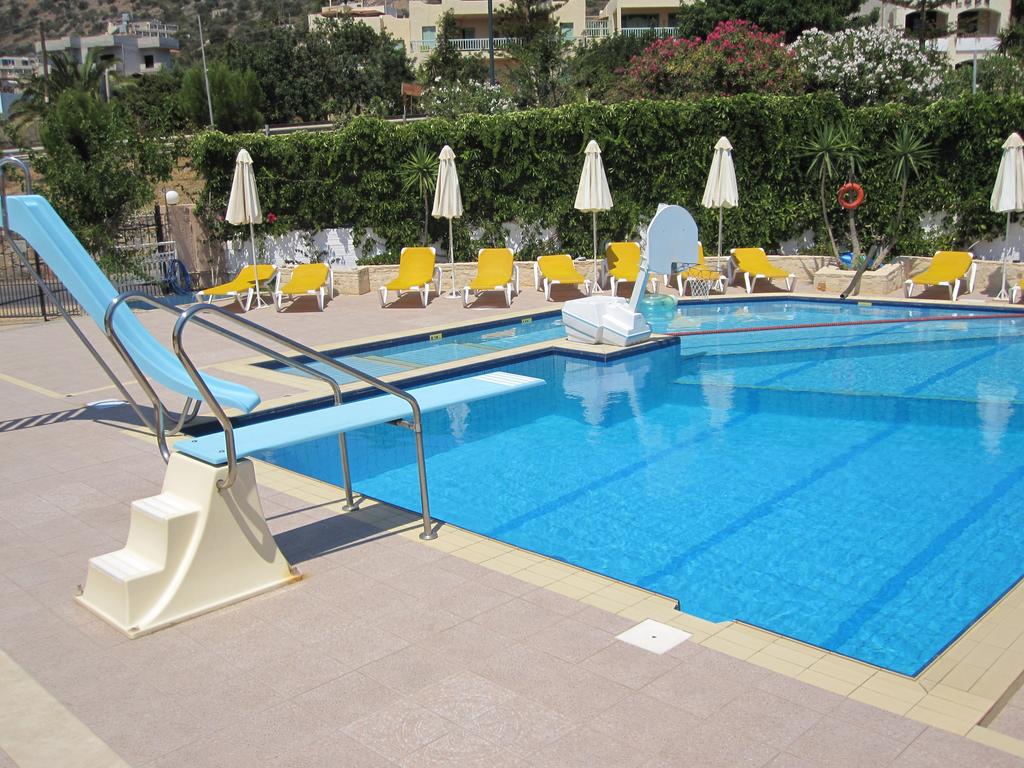 Piscina deschisă