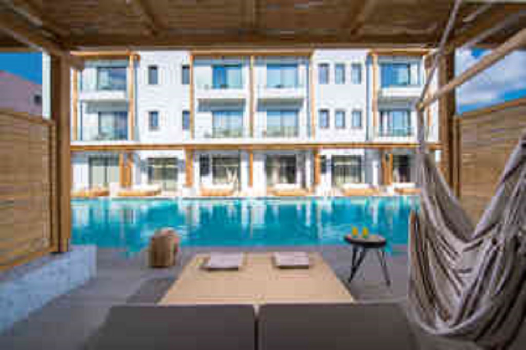 SUITE JUNIOR SWIM UP