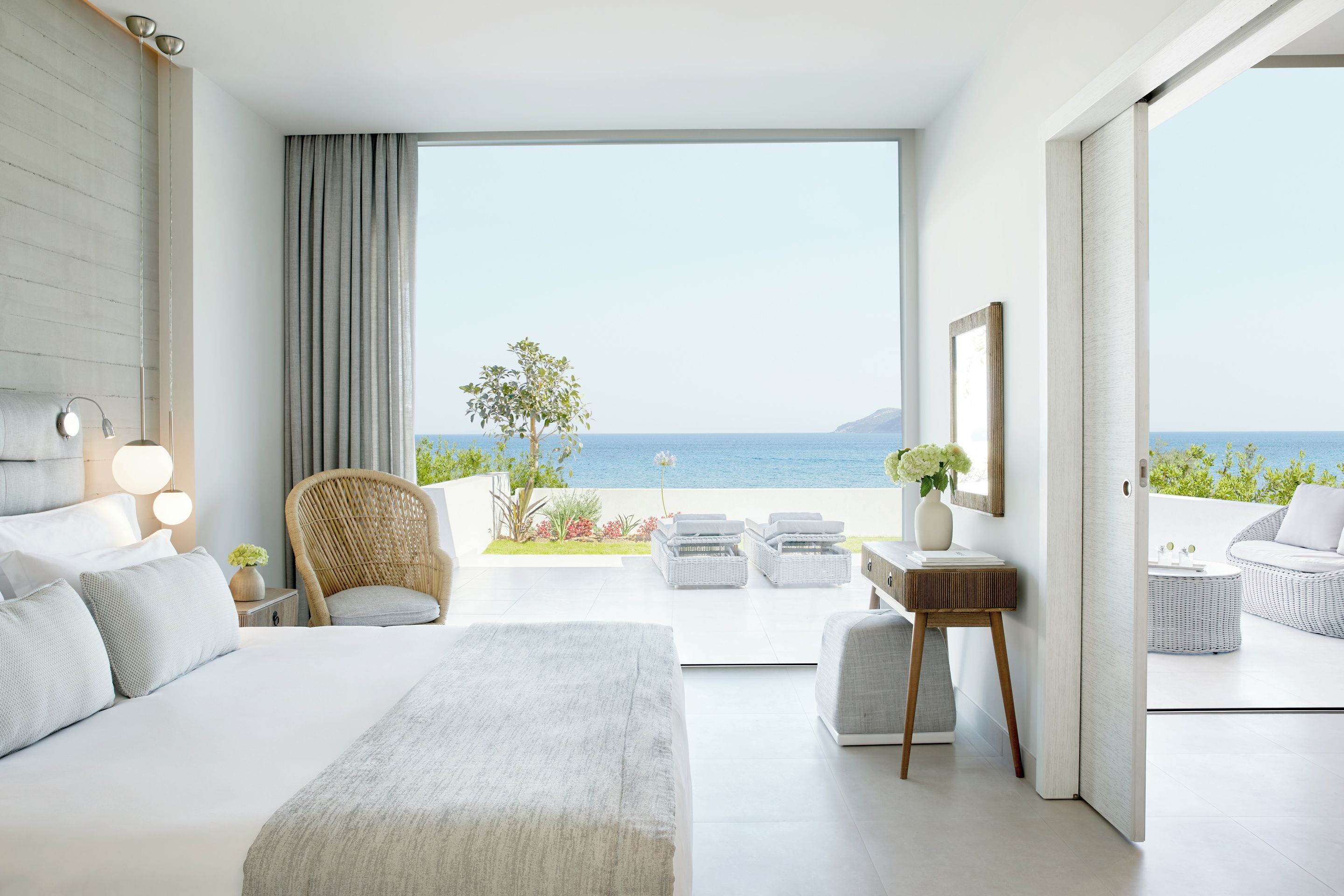One Bedroom Suite Sea View With Private Garden Sea View