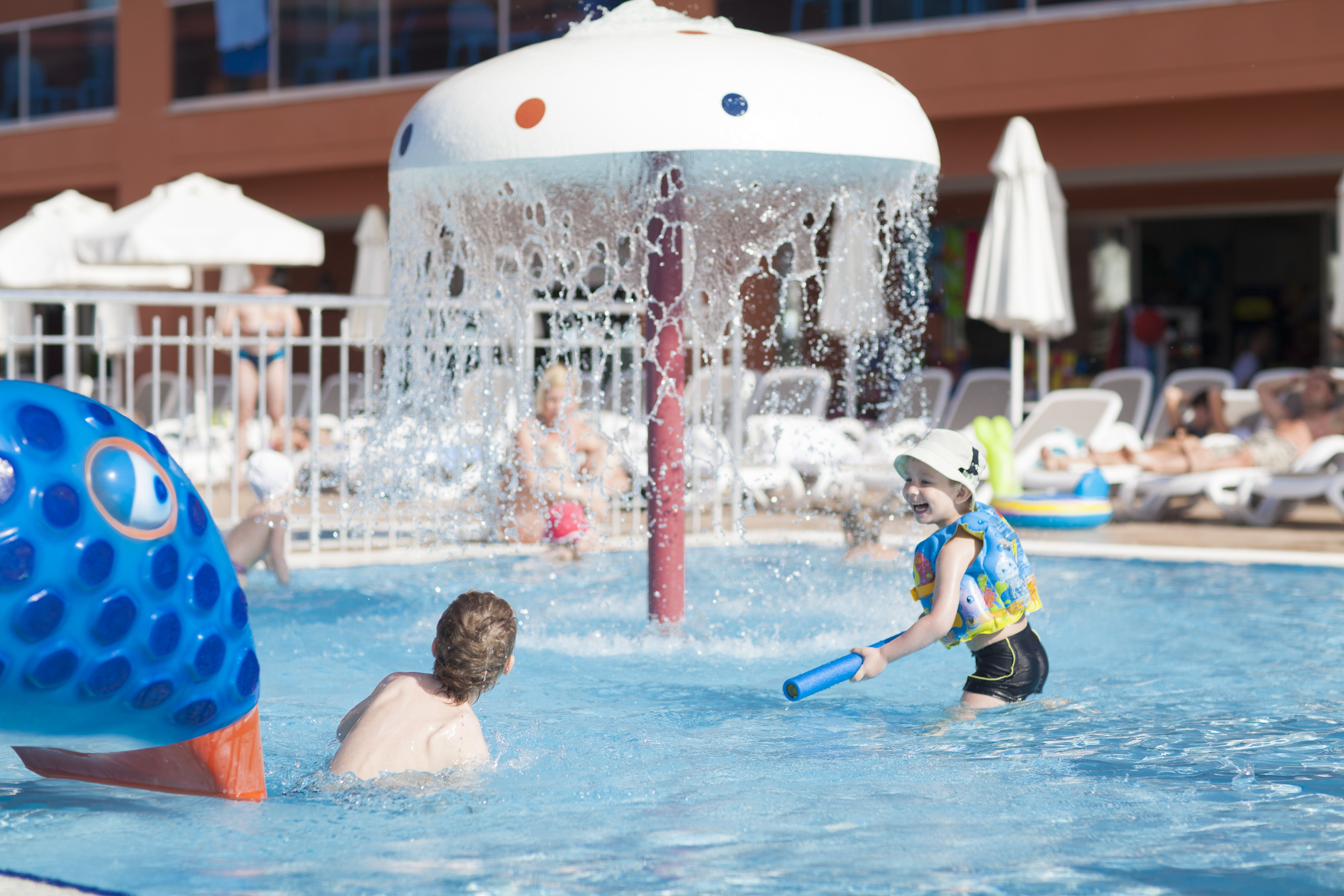 Piscina exterioara pentru copii