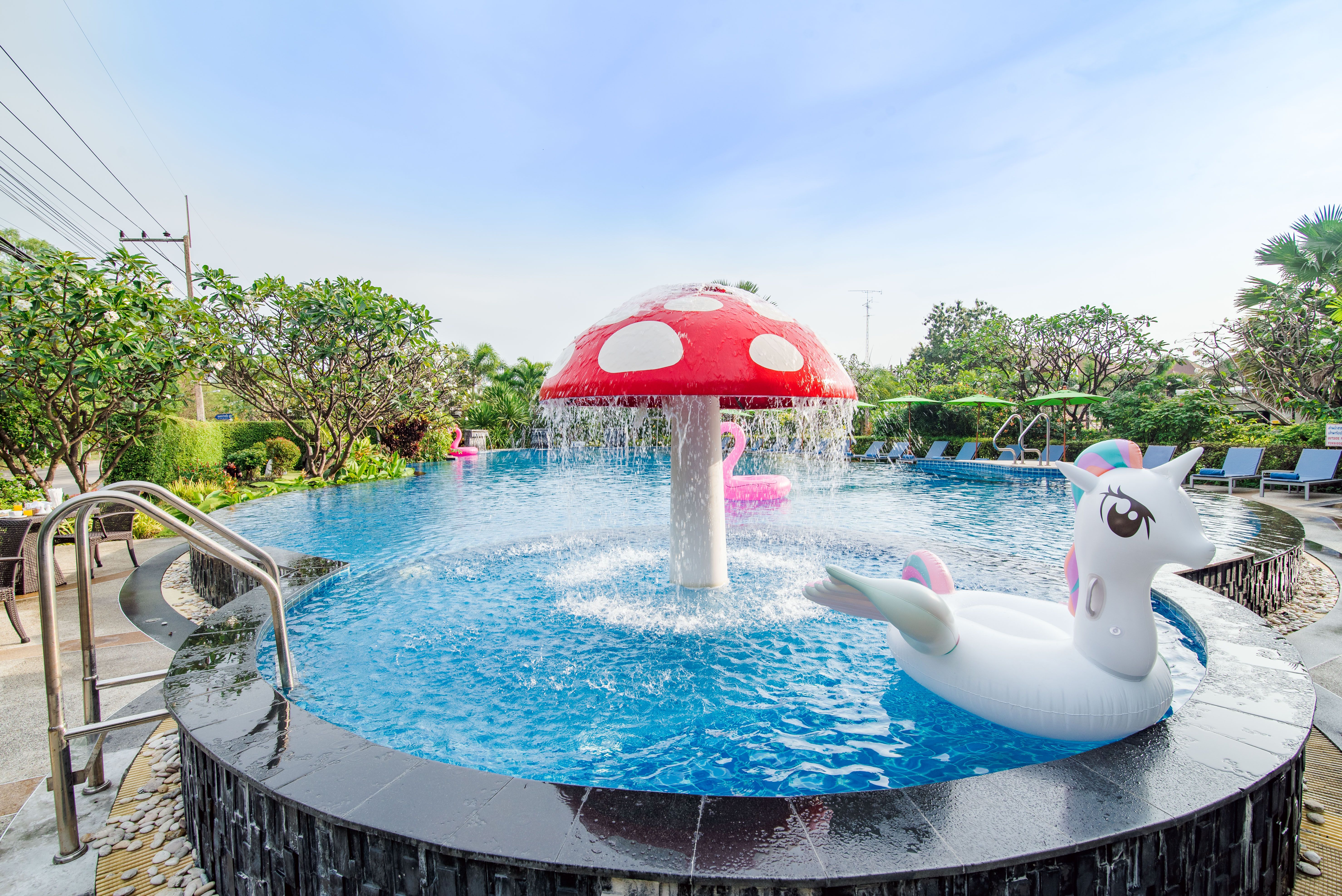 Piscina deschisă
