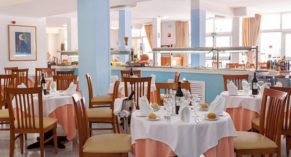 Bahia Flamingo, interior, restaurant.jpg