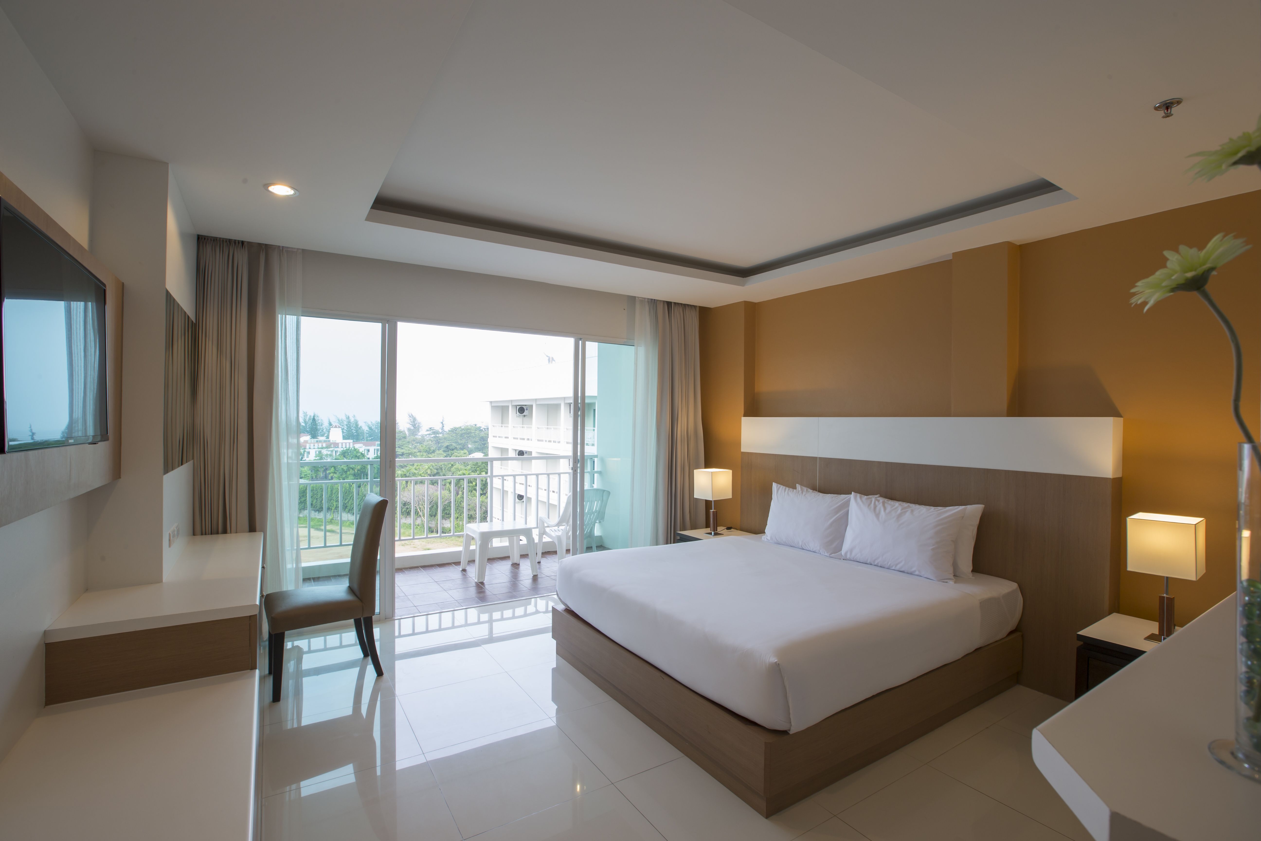 EXECUTIVE CLUB SEA VIEW ROOM