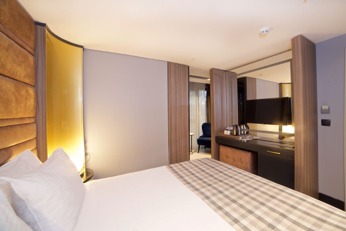 STANDARD ROOM 