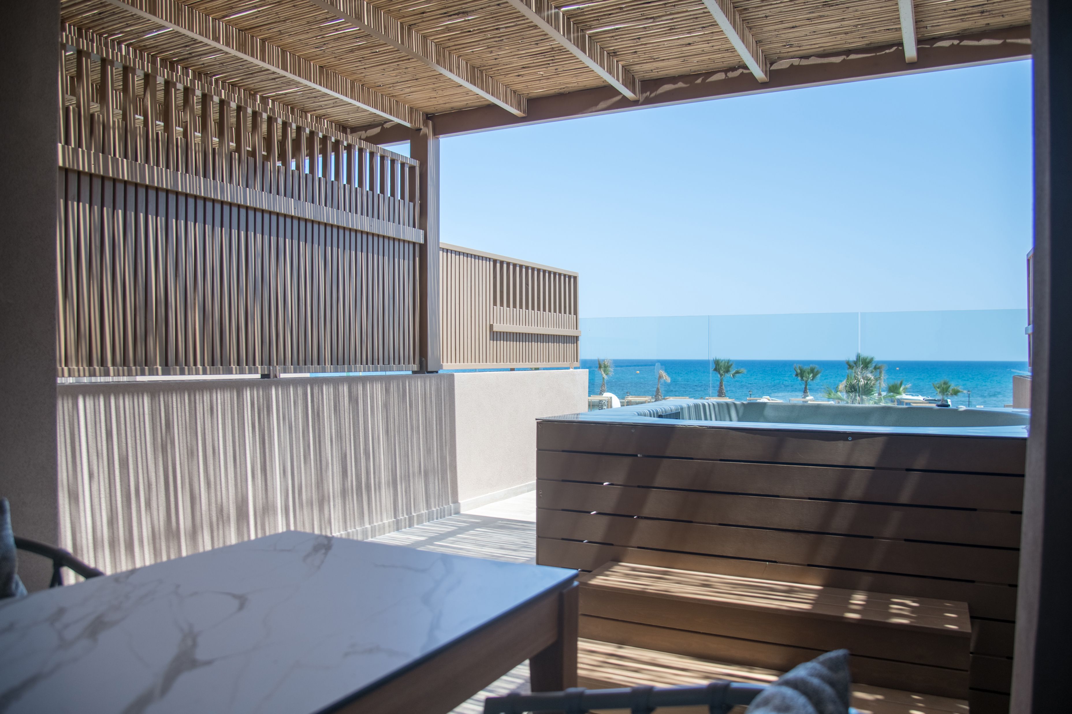 Petite Suite Sea View Outdoor Hot Tub