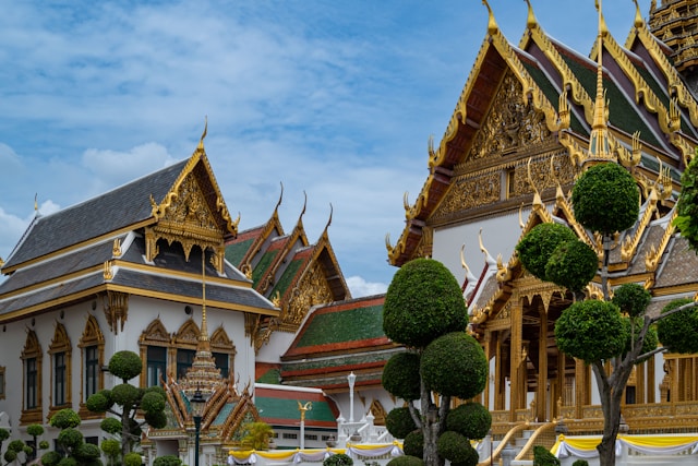 royal grand palace bangkok.jpg