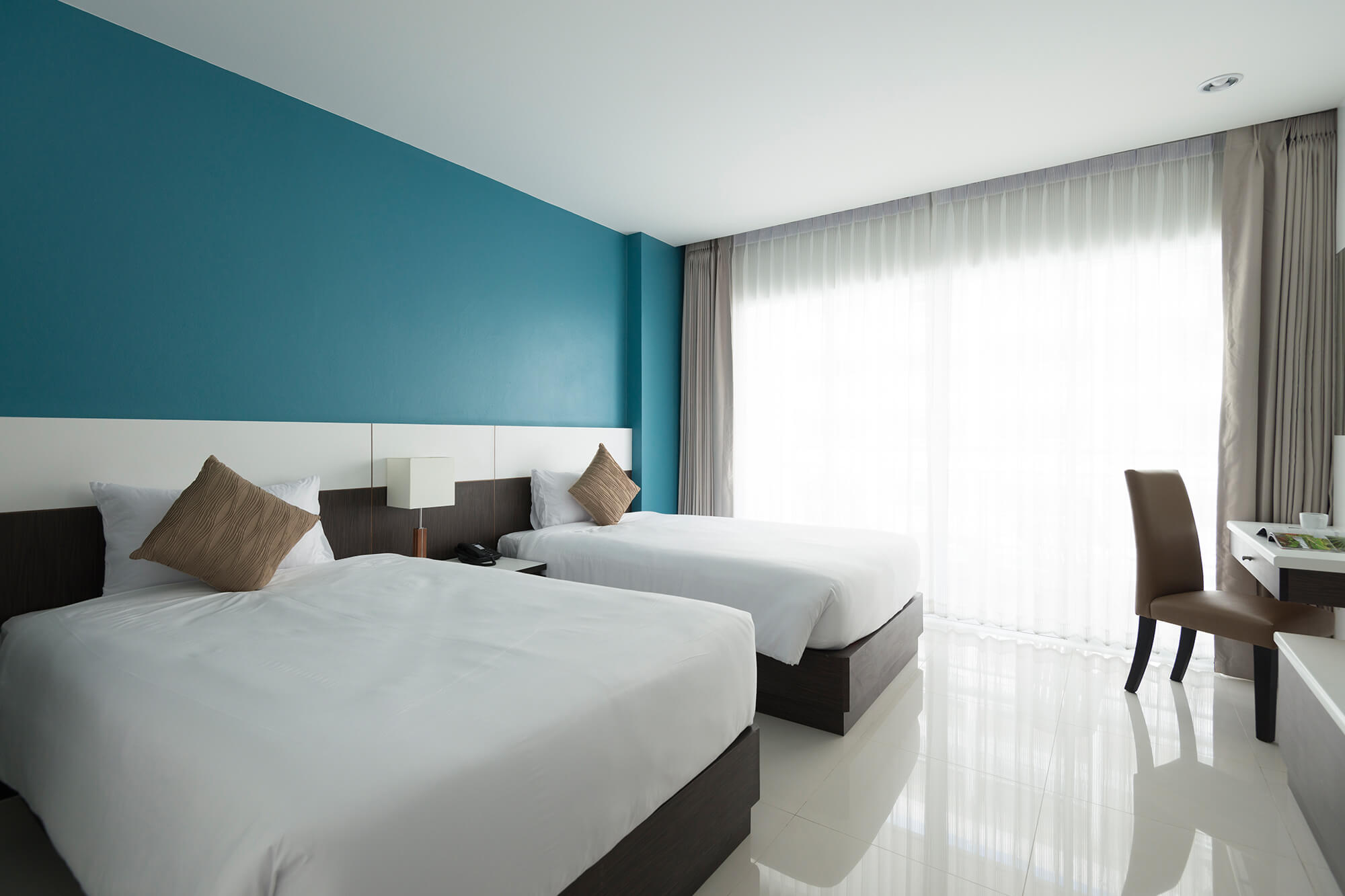 SUPERIOR ROOM