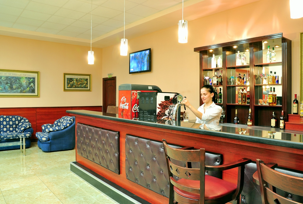 Lobby bar