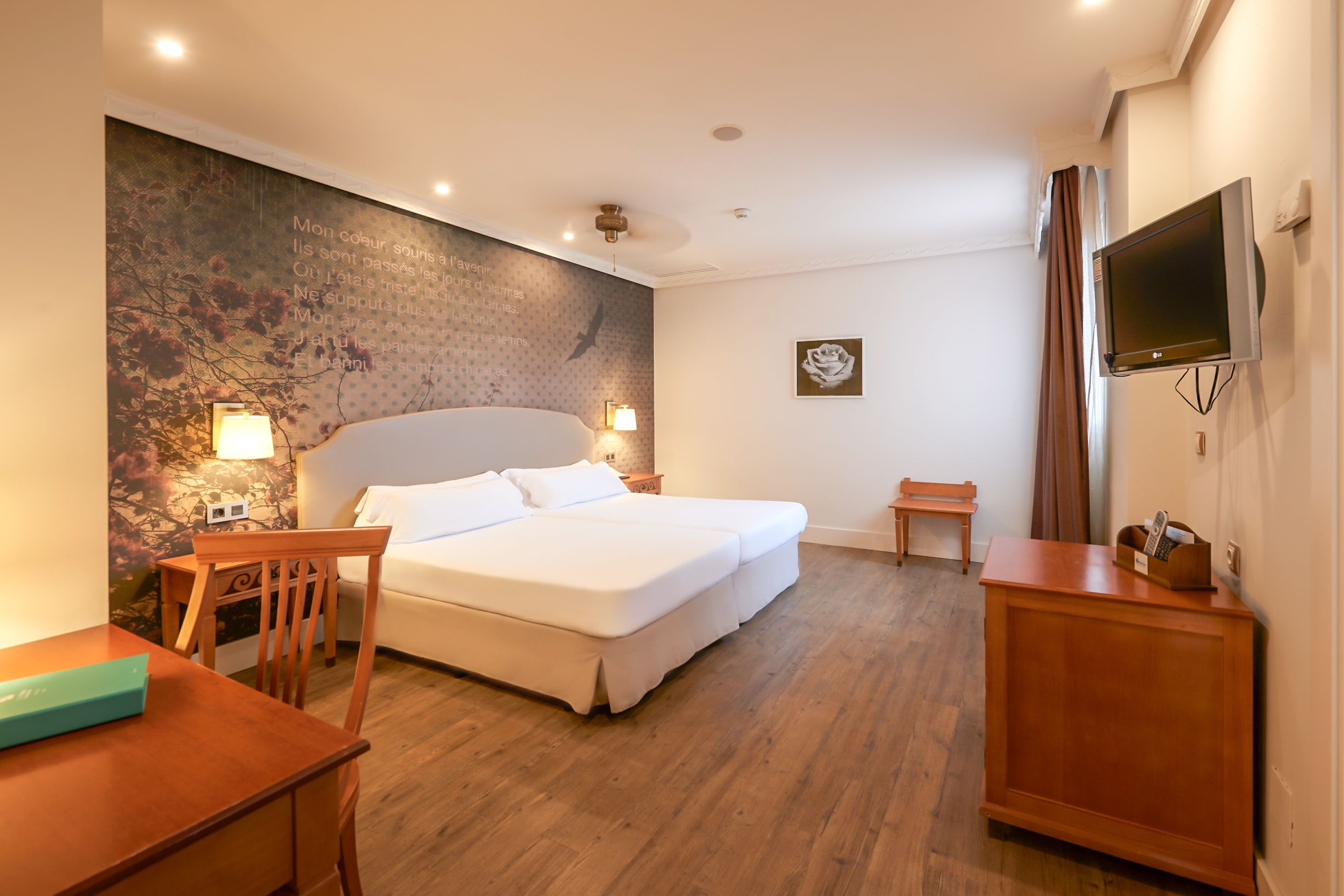 STANDARD ROOM WITH BALCONY