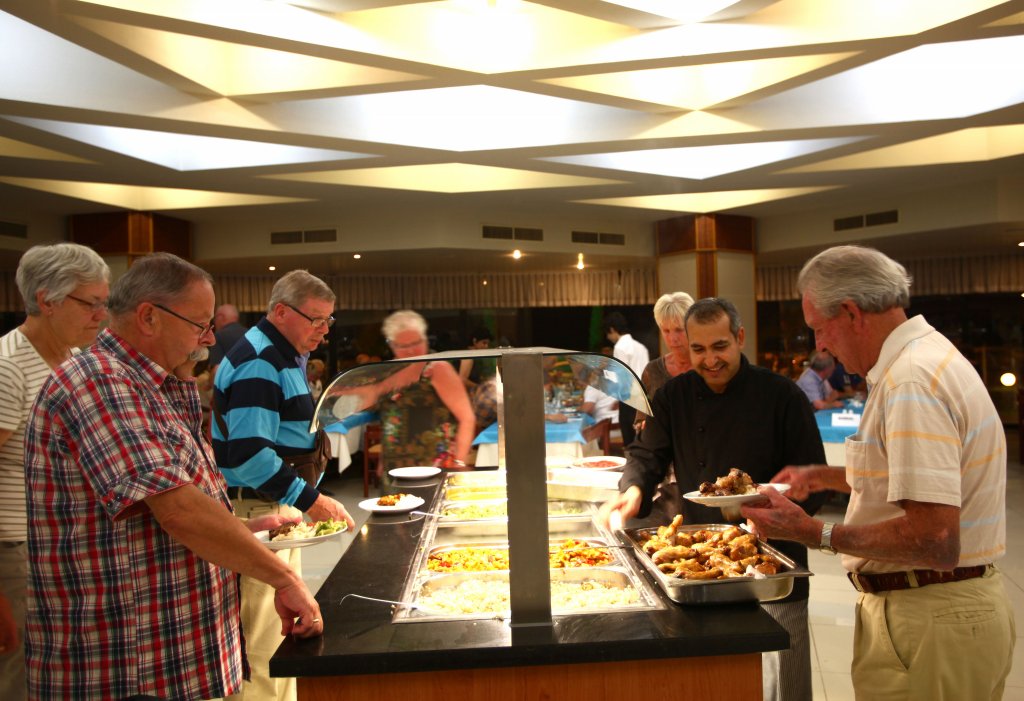 MAIN RESTAURANT 