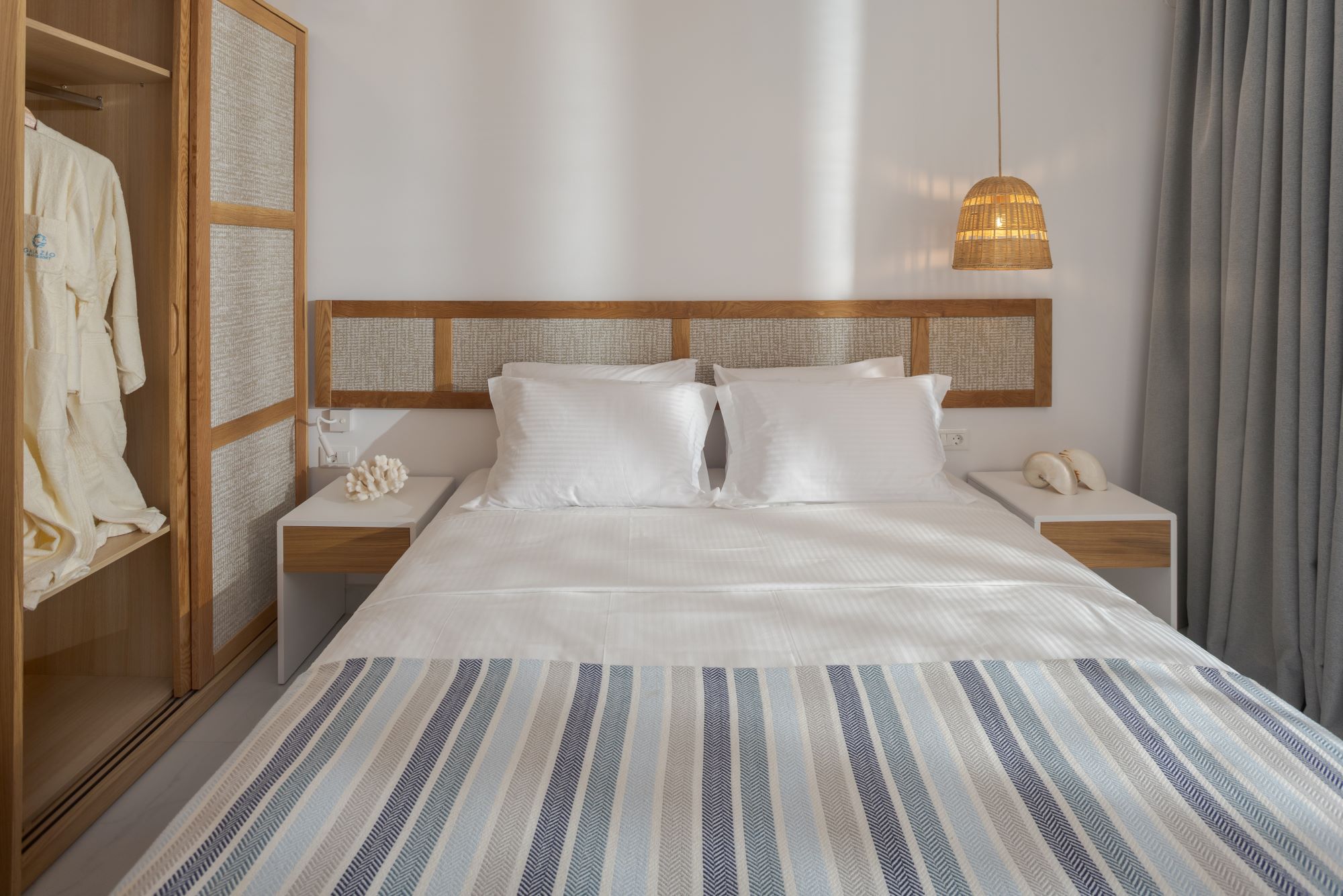 LUXURY GRAND SUIT SEA VIEW TERRACE