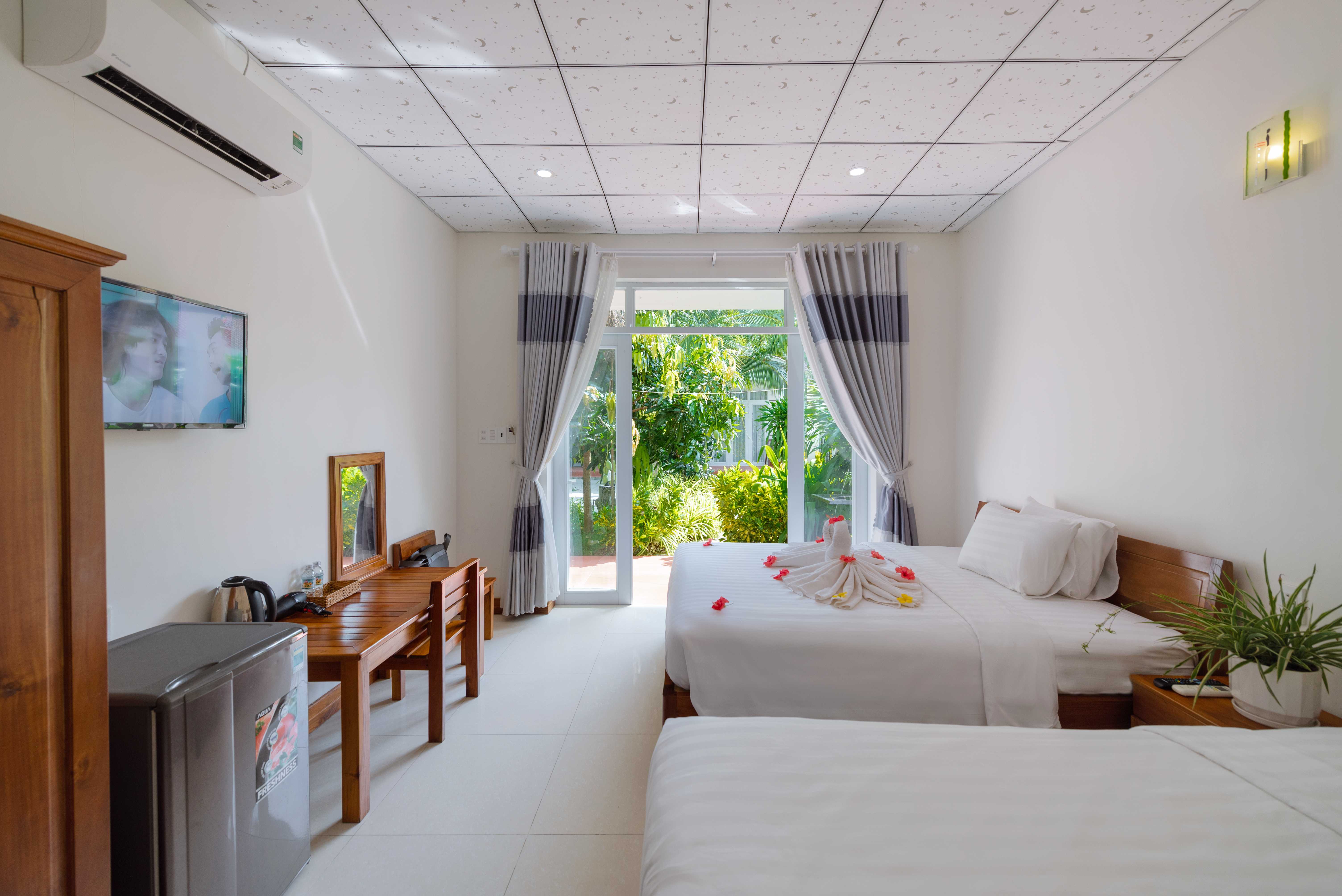 DELUXE FAMILY BUNGALOW WITH TERRACE