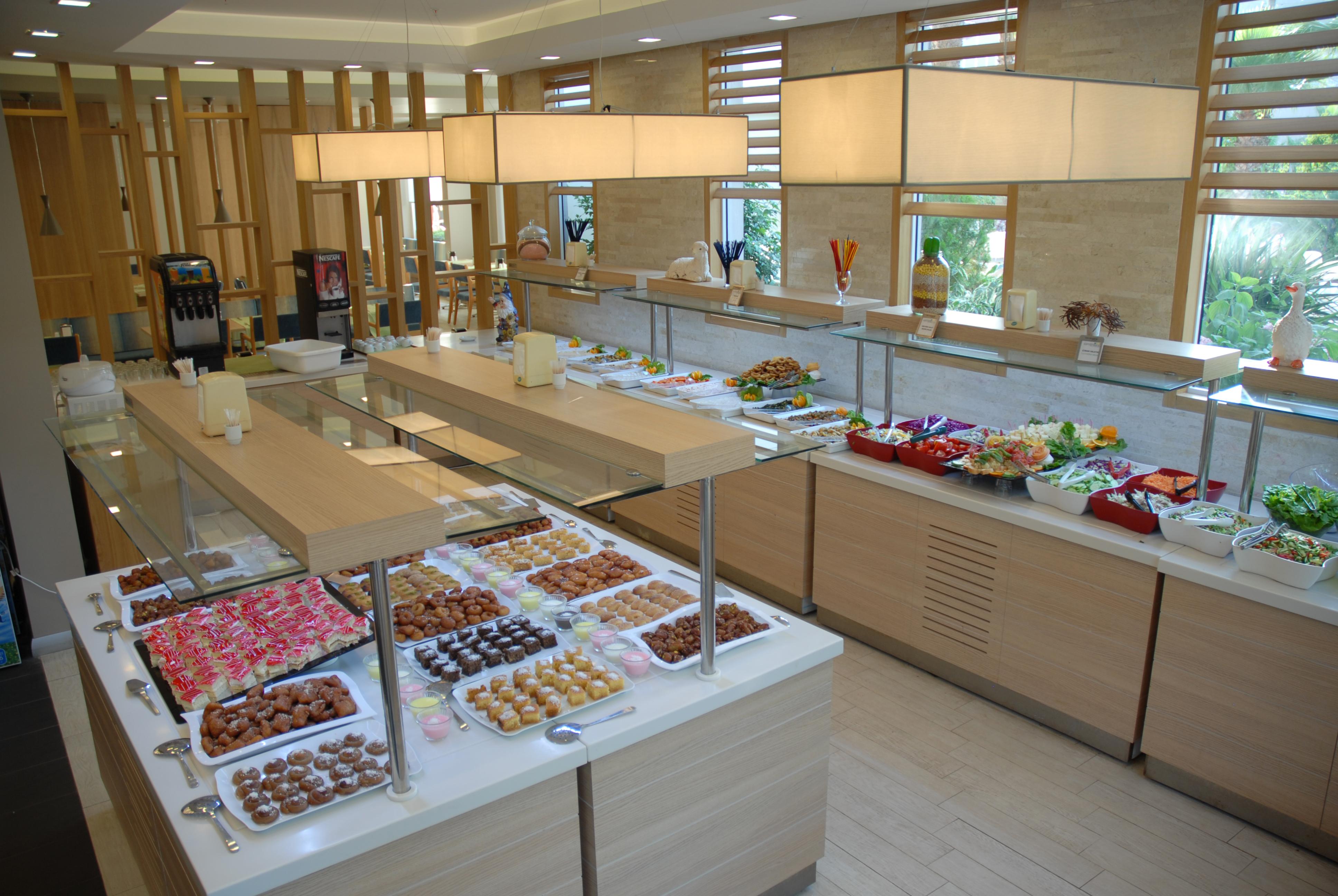 MAIN RESTAURANT