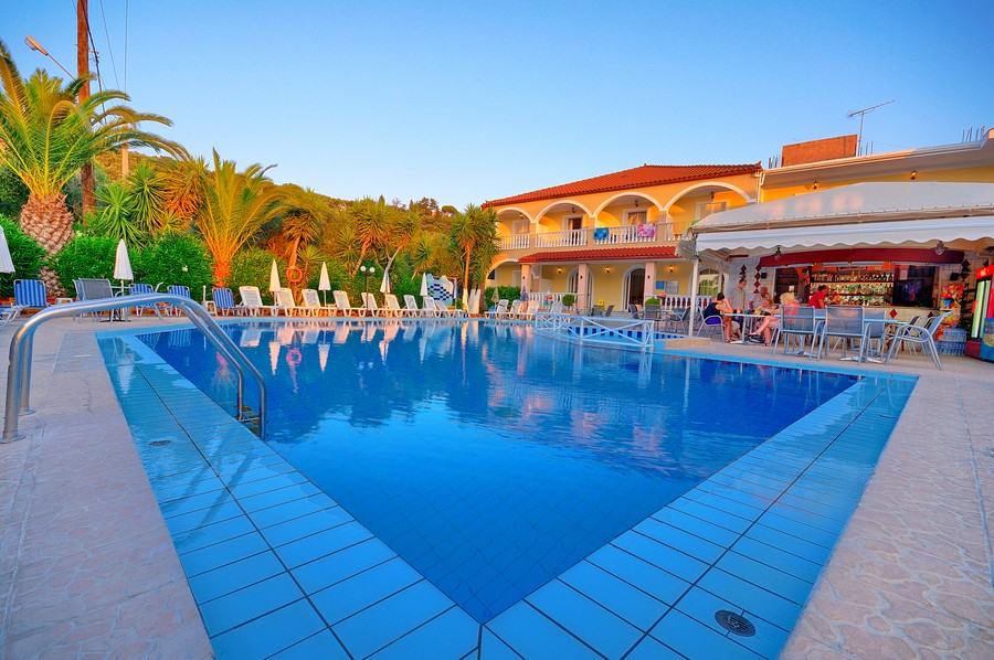 Zakynthos, Hotel Daisy, piscina exterioara.jpg