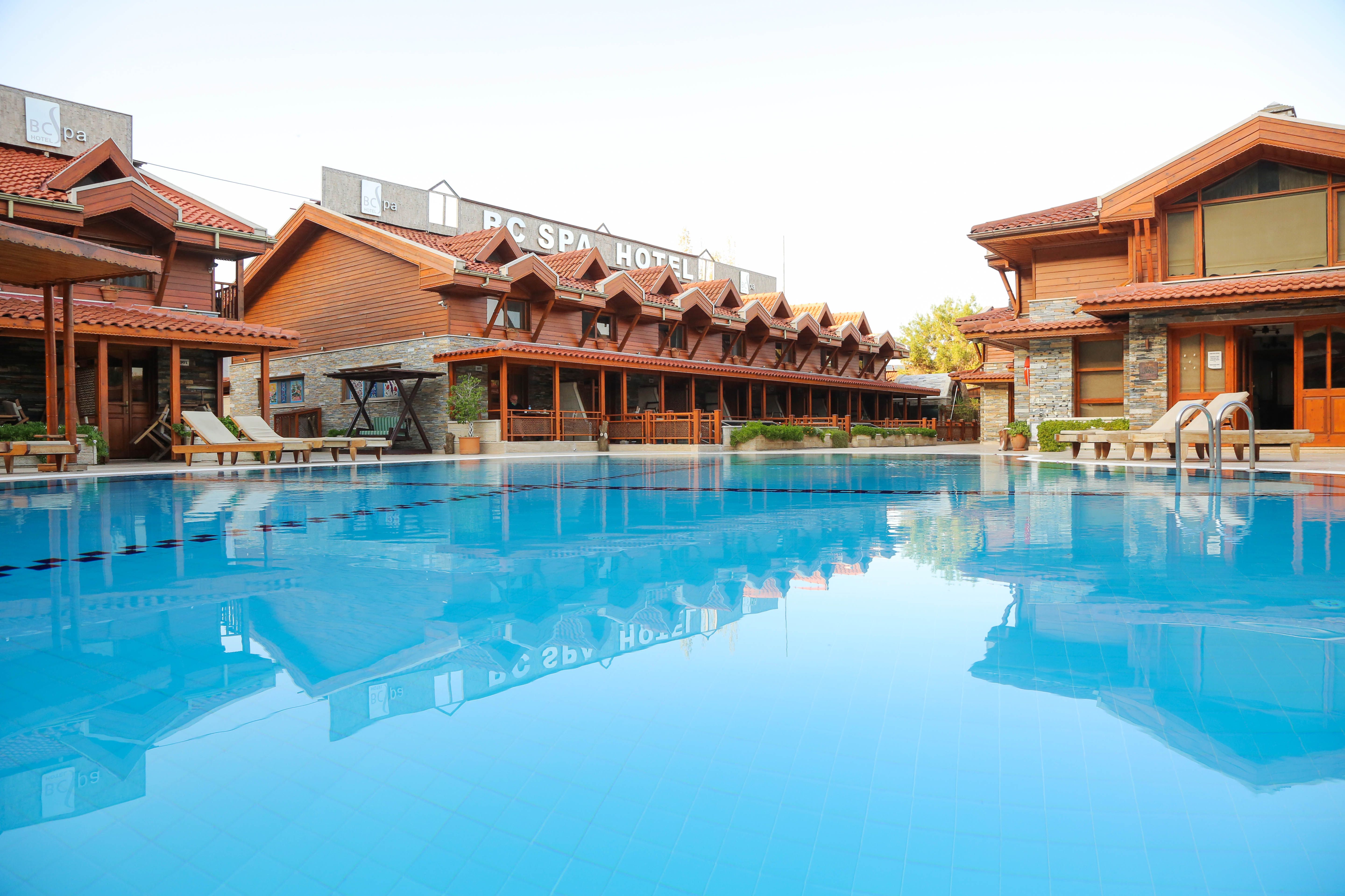 Piscina deschisă