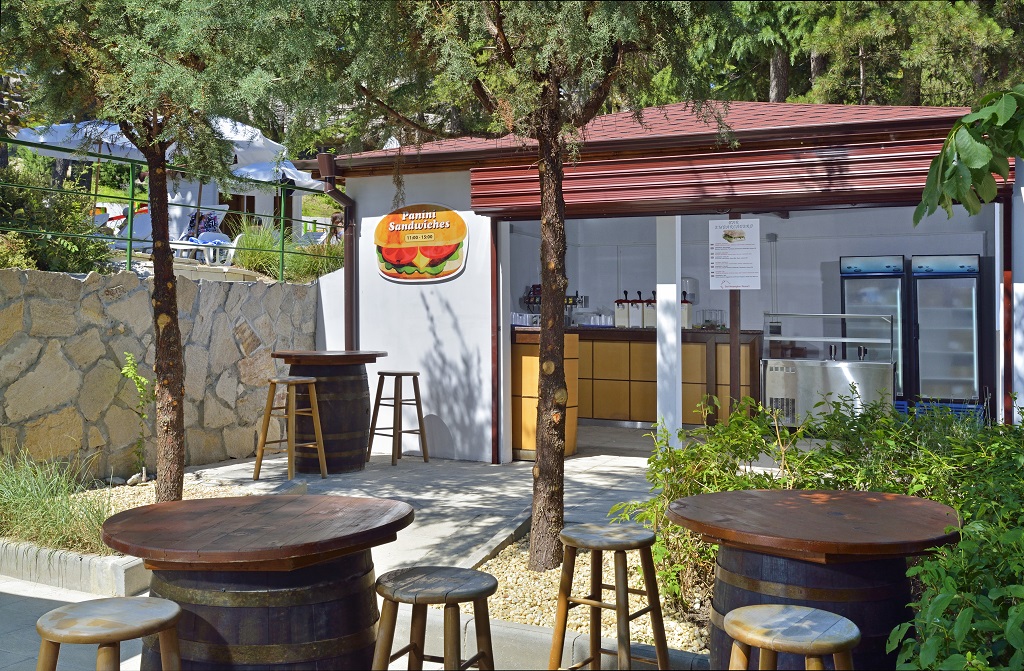 Bar Embarcadero  from beg June middle Sept