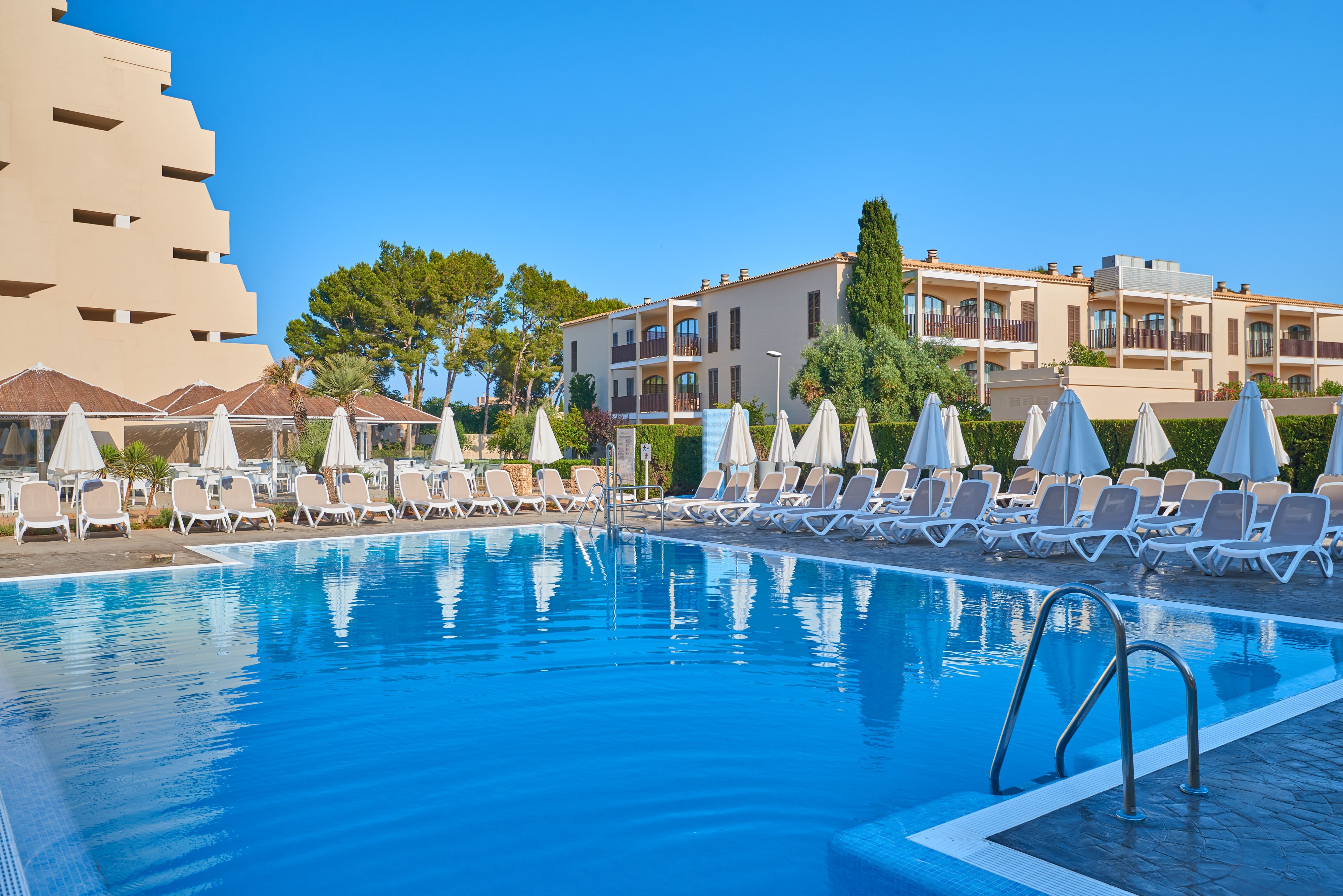 Piscina deschisă