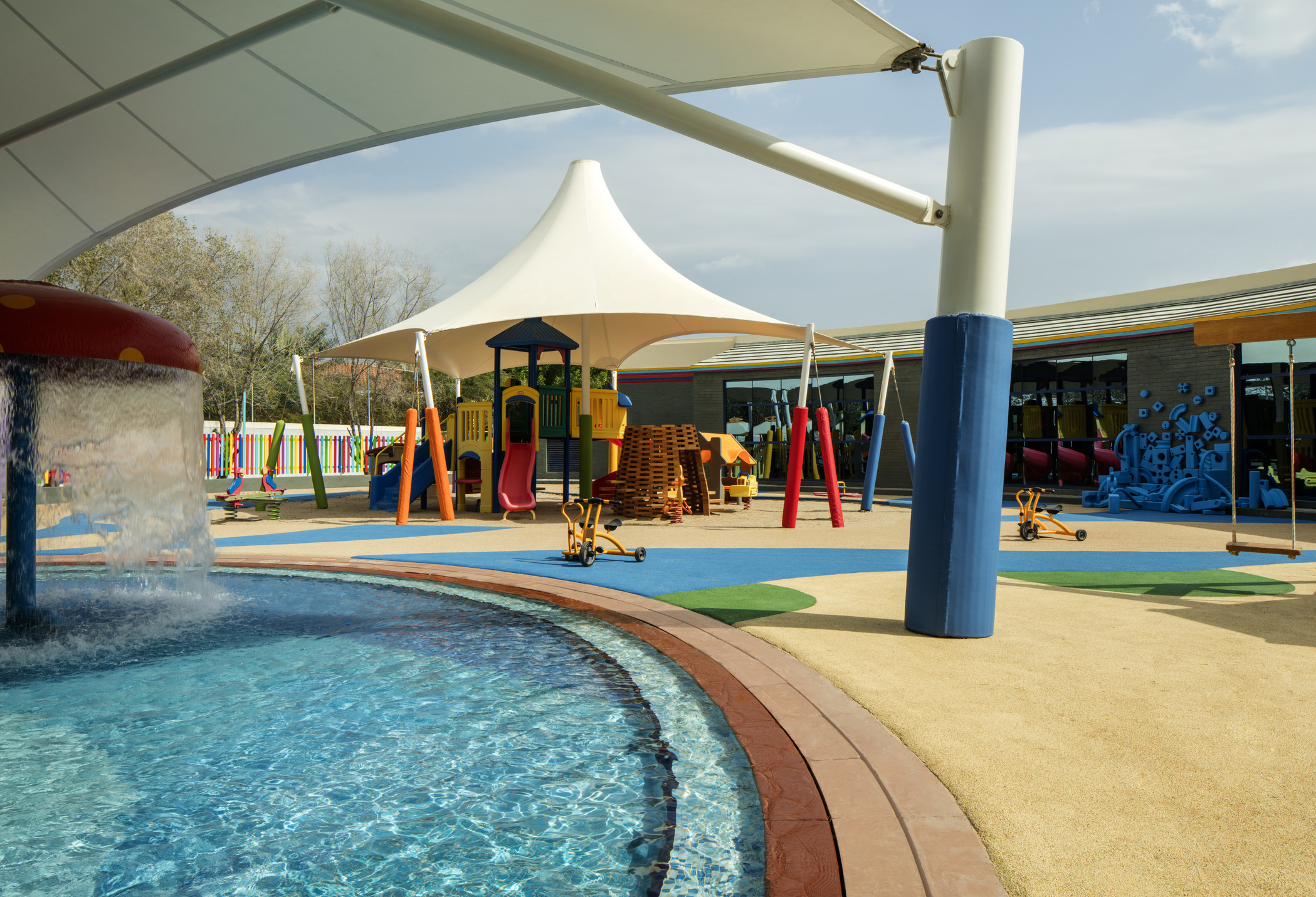 Piscina exterioara pentru copii