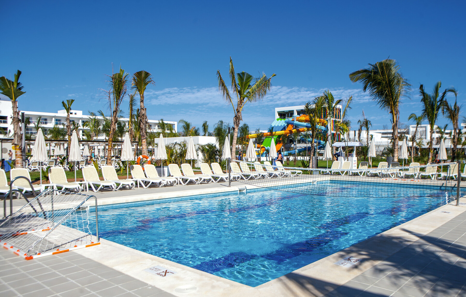 Piscina deschisă