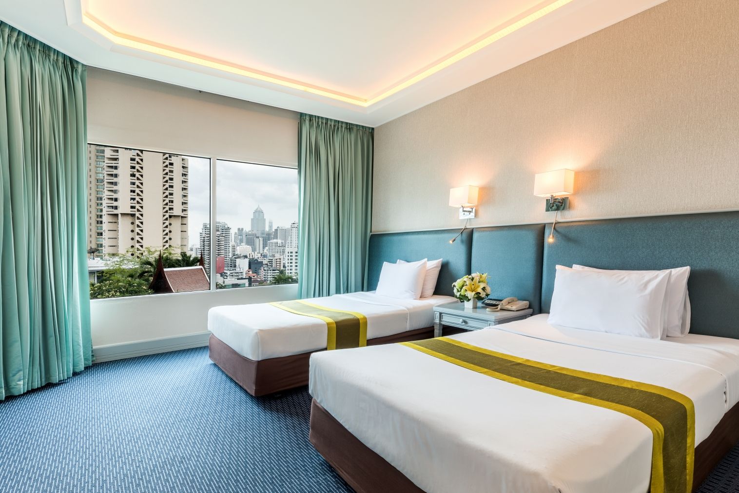 Windsor Suites Room