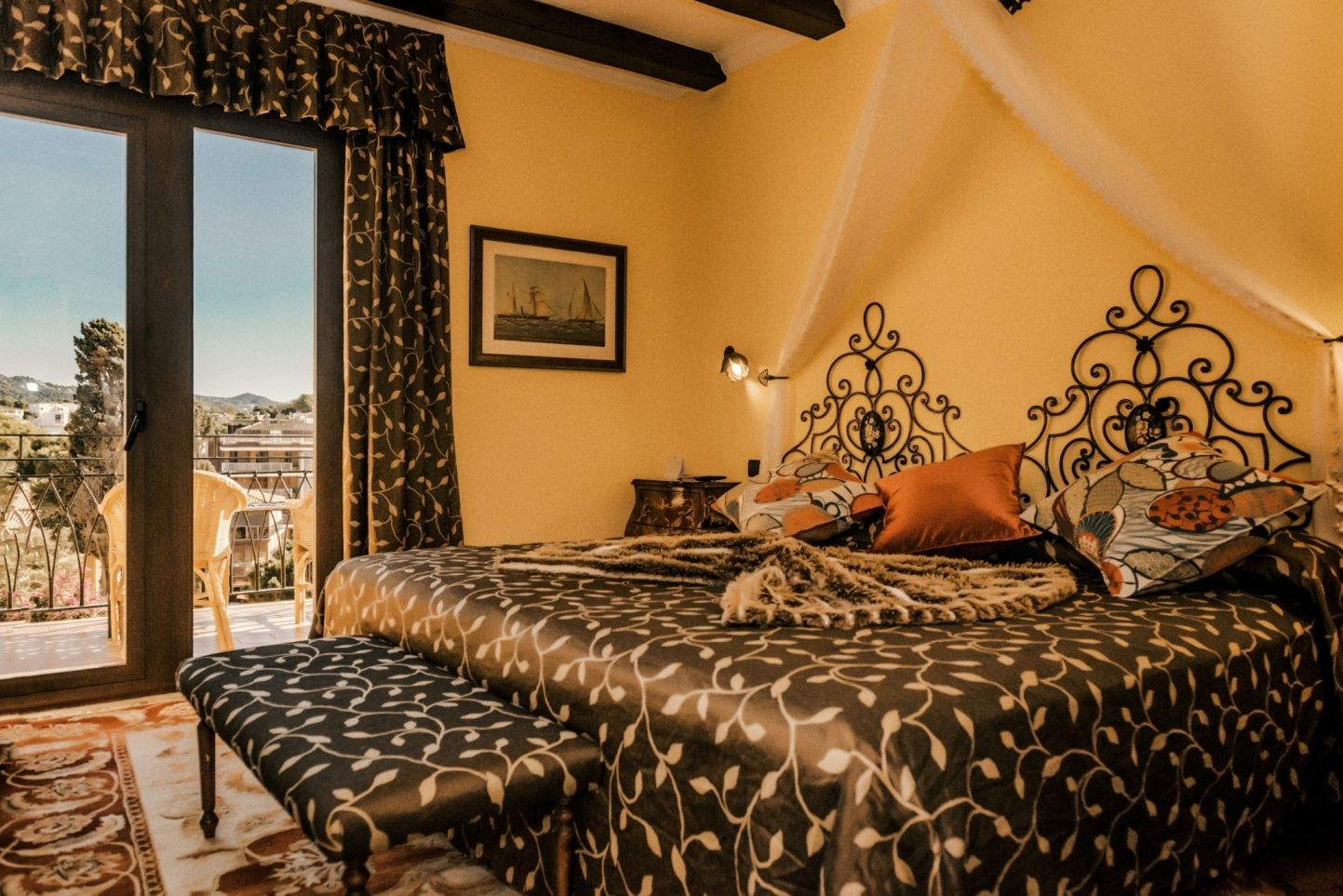 Lateral Sea view Room