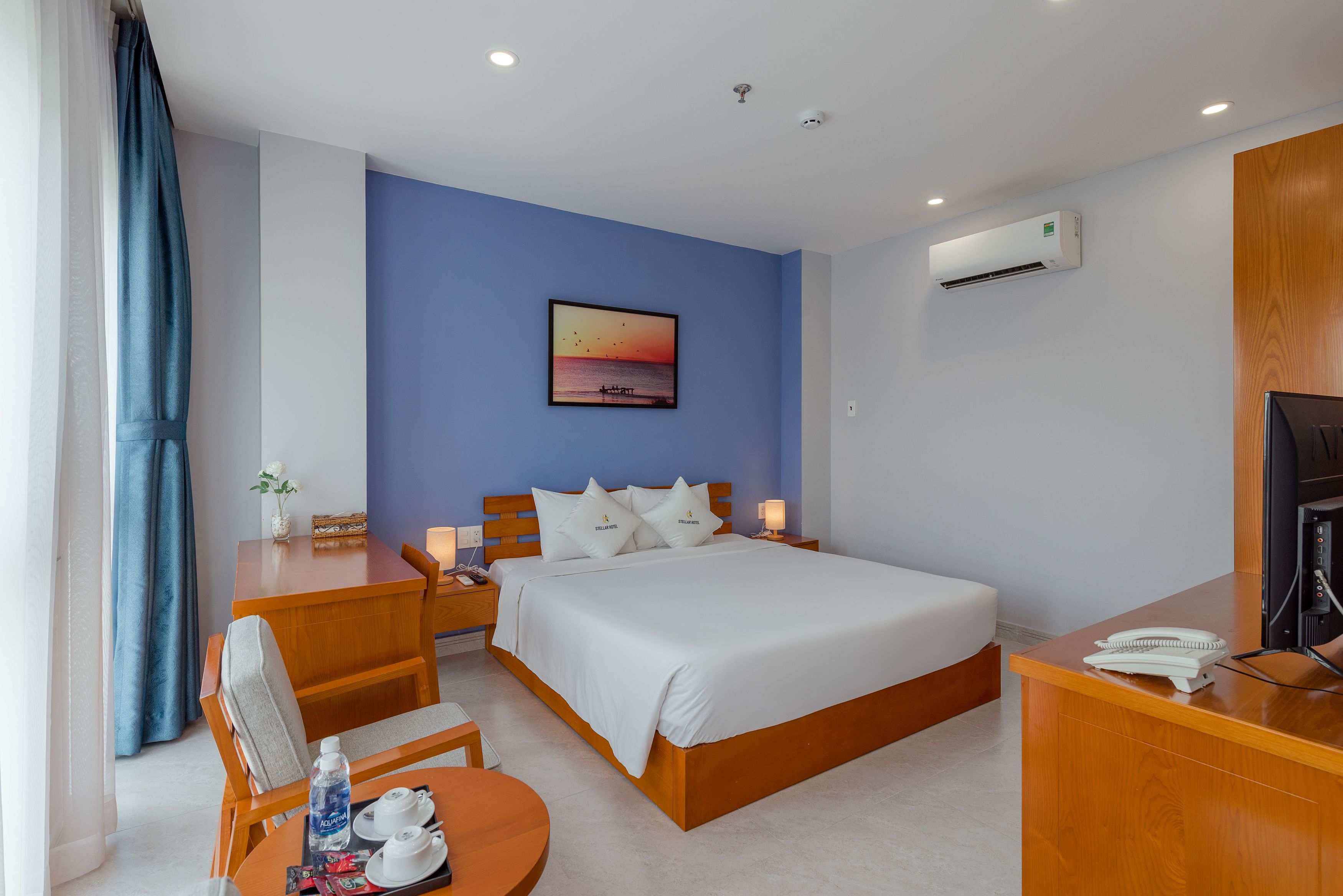 DELUXE SEA VIEW