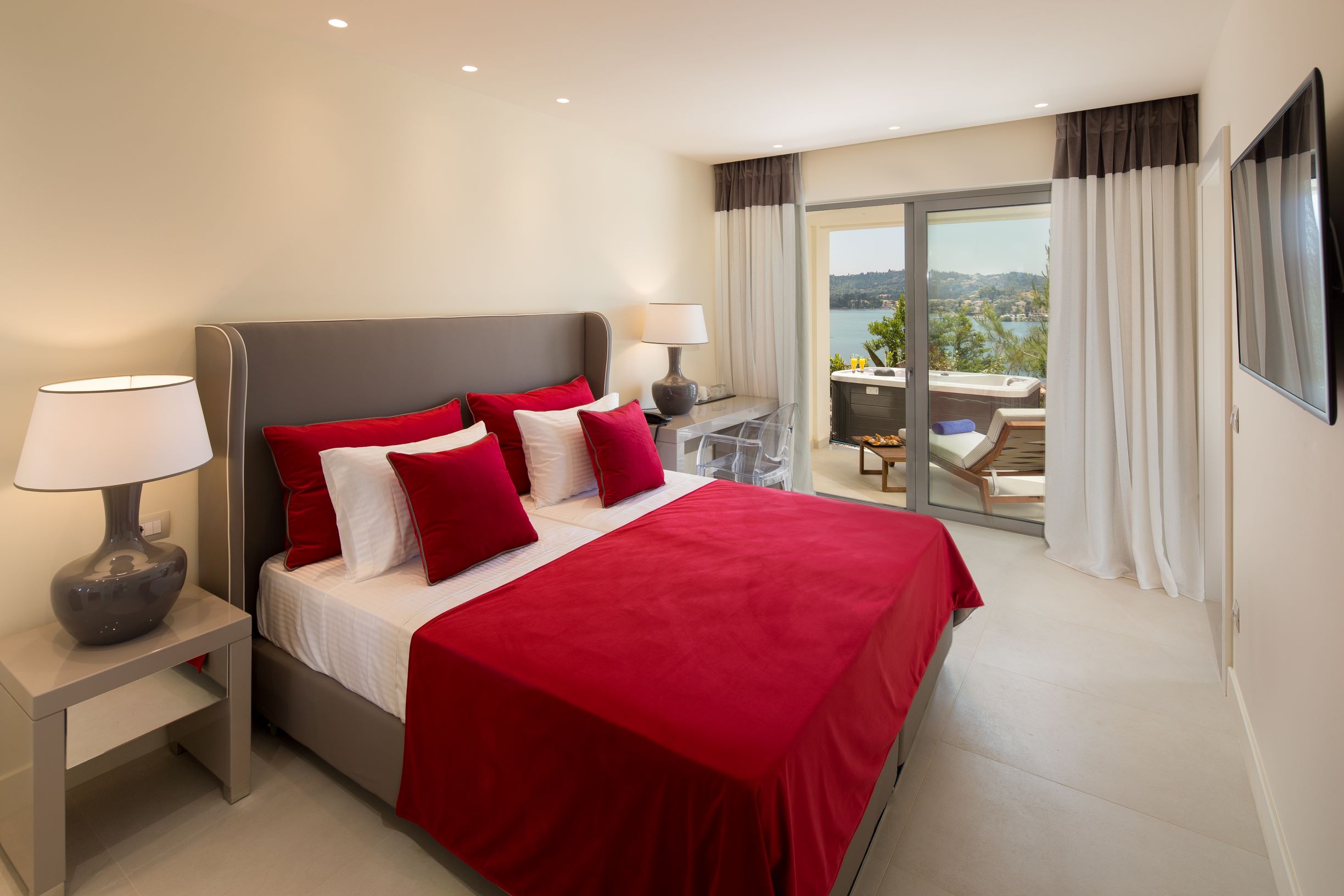 PREMIUM BUNGALOW SUITE WITH JACUZZI